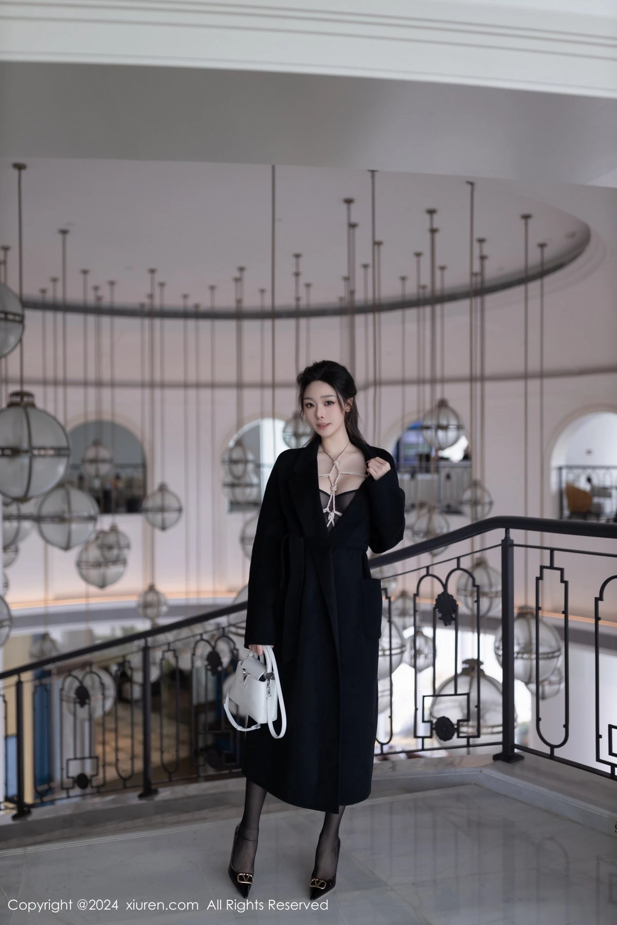 [XiuRen秀人网]No.8552_模特小逗逗性感黑色薄纱连体衣情趣捆绑秀惹火身材撩人诱惑写真80PXiuren秀人写真高清美女套图写真下载-看套图看套图