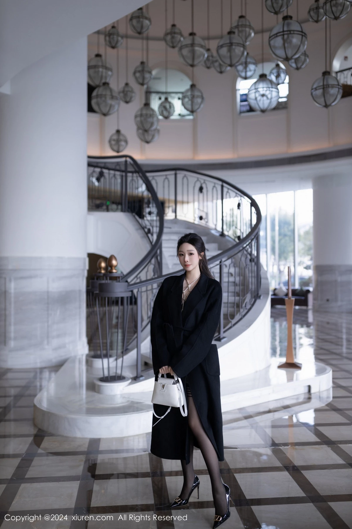 [XiuRen秀人网]No.8552_模特小逗逗性感黑色薄纱连体衣情趣捆绑秀惹火身材撩人诱惑写真80PXiuren秀人写真高清美女套图写真下载-看套图看套图