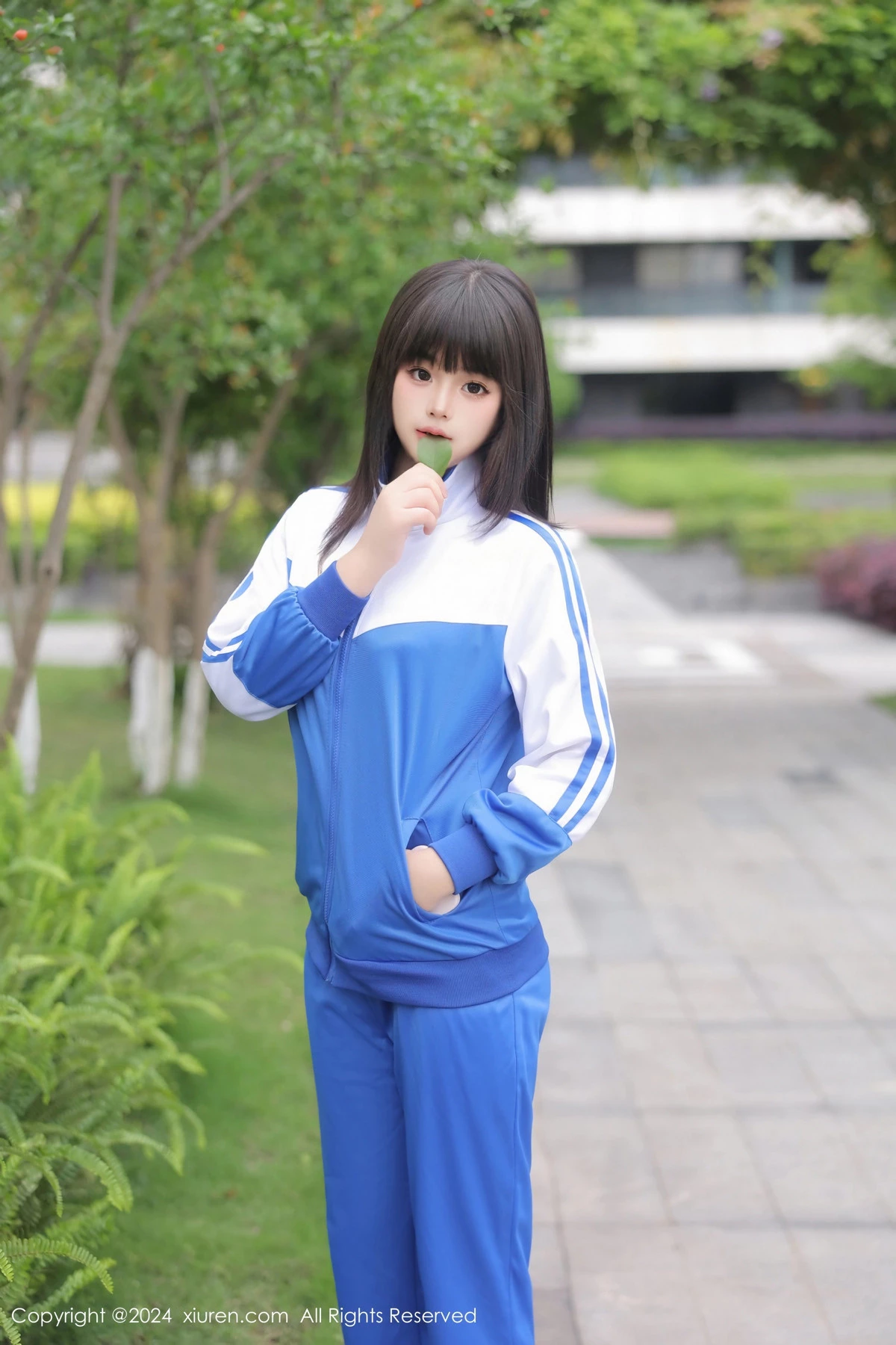 [XiuRen秀人网]No.8648_模特徐若兮性感学生装露黑色蕾丝情趣内衣秀曼妙身姿诱惑写真78PXiuren秀人写真高清美女套图写真下载-看套图看套图