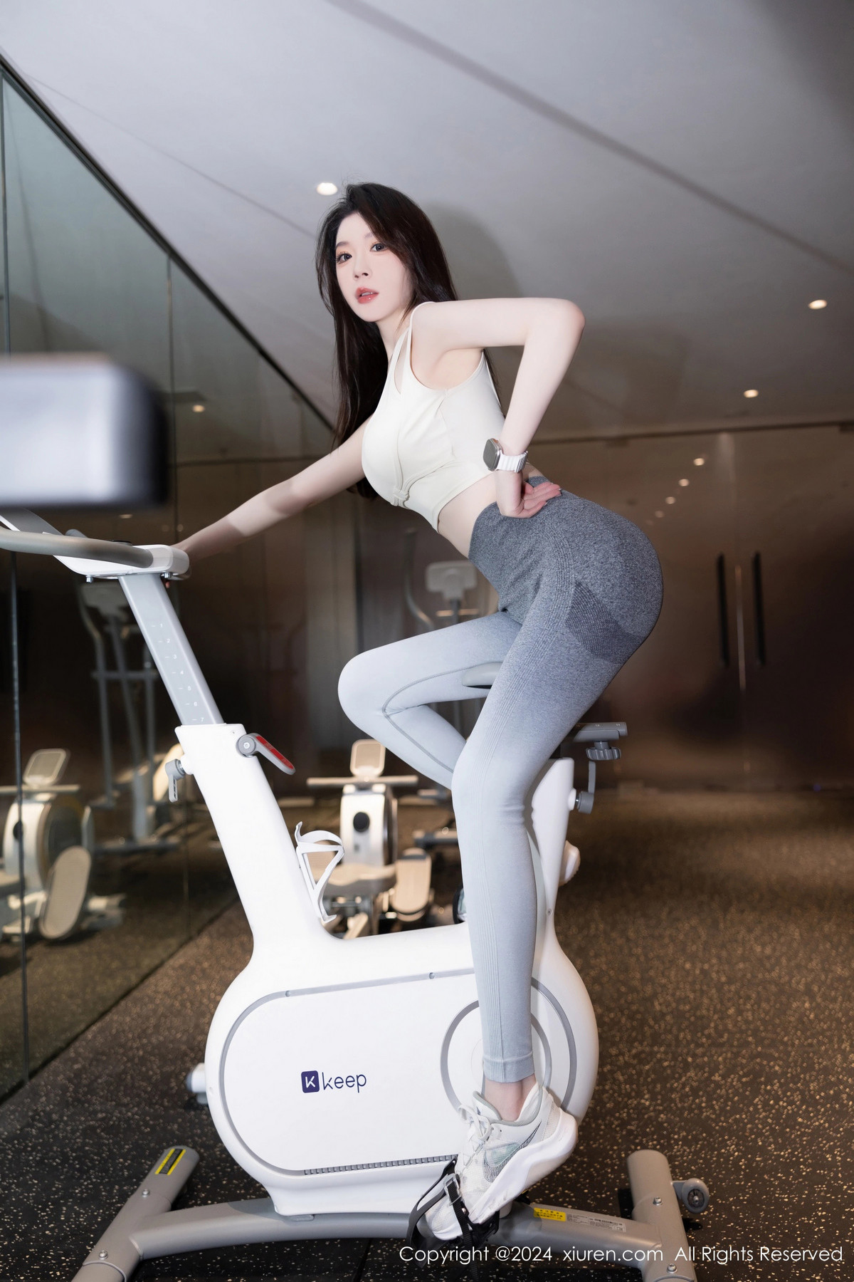 [XiuRen秀人网]No.8767_模特梦心玥性感灰色瑜伽裤+黑色情趣内衣秀高挑曼妙身姿迷人写真86PXiuren秀人写真高清美女套图写真下载-看套图看套图