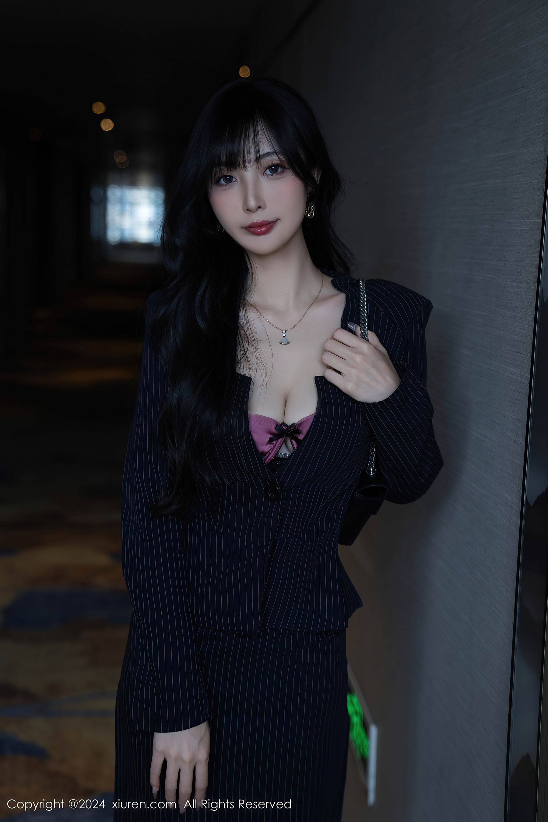 [XiuRen秀人网] No.9186 林星阑 黑丝美腿Xiuren秀人写真高清美女套图写真下载-看套图看套图