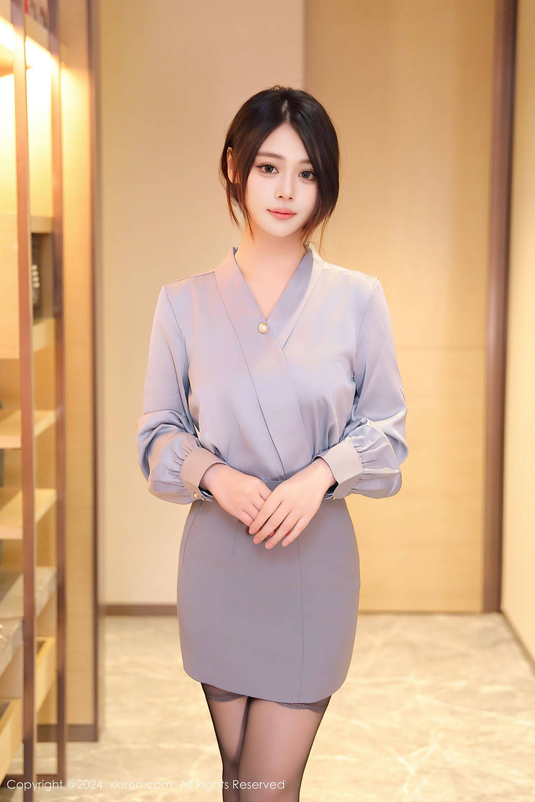 [XiuRen秀人网] No.9202 蛋蛋宝 丝袜美腿Xiuren秀人写真高清美女套图写真下载-看套图看套图