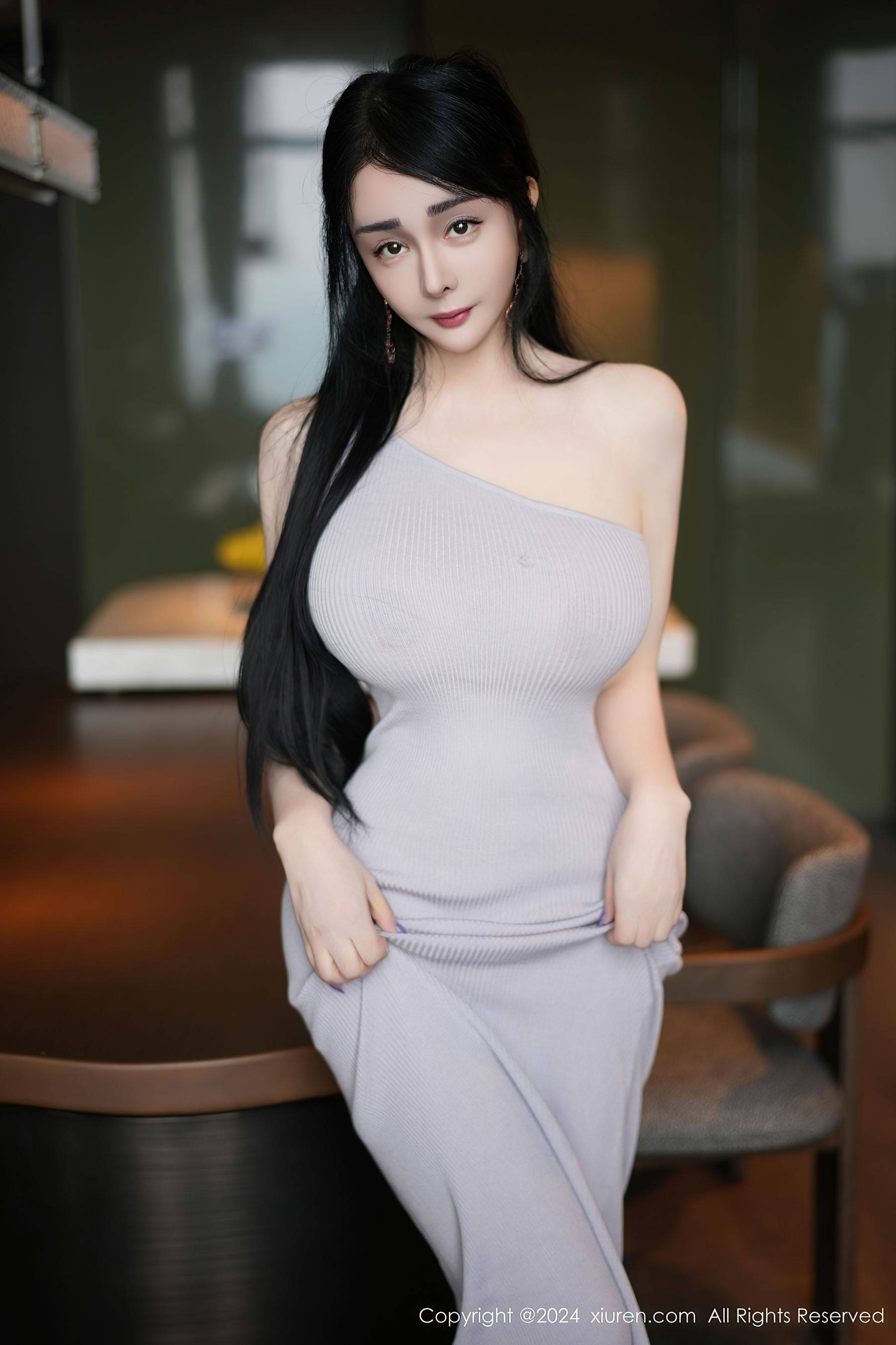 [XiuRen秀人网] No.9183 允爾 丝袜美臀Xiuren秀人写真高清美女套图写真下载-看套图看套图