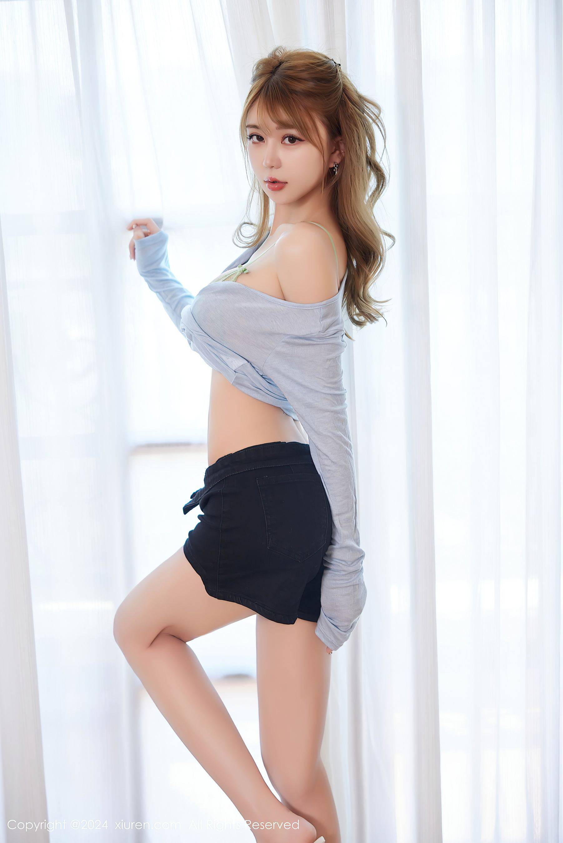 [XiuRen秀人网] No.9155 Zoe柚柚 美臀性感Xiuren秀人写真高清美女套图写真下载-看套图看套图