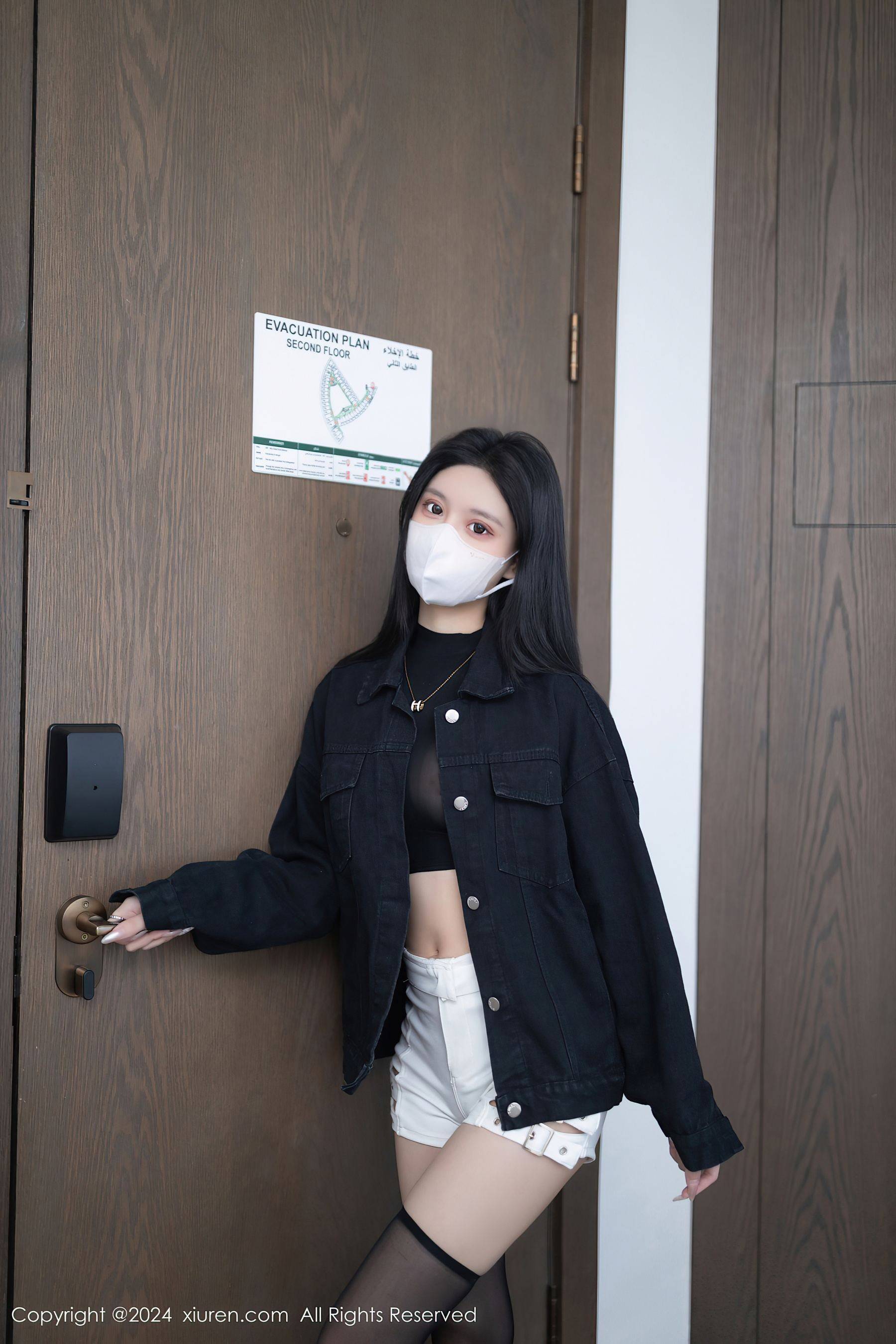 [XiuRen秀人网] No.8636 幼幼 美腿黑丝Xiuren秀人写真高清美女套图写真下载-看套图看套图