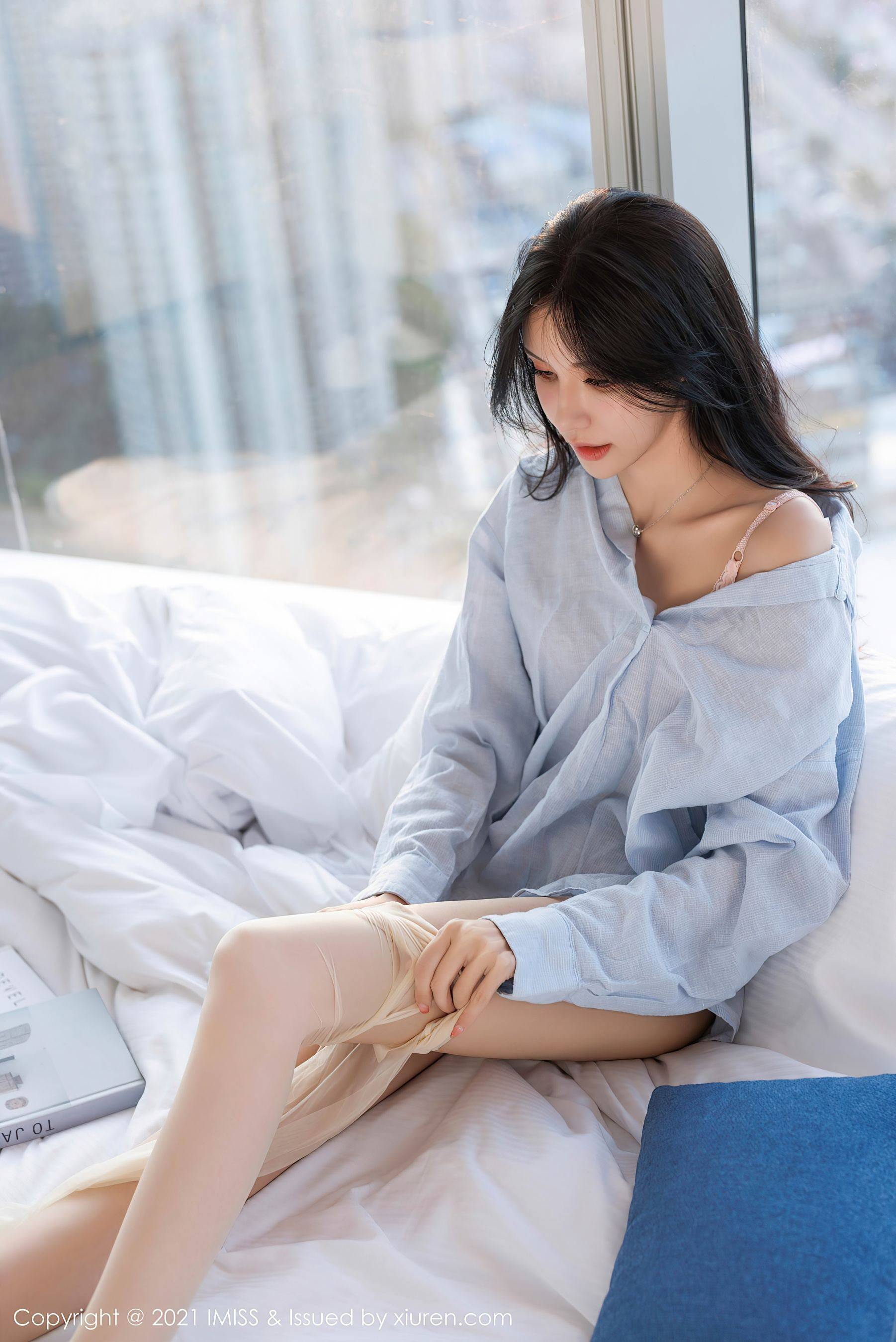 [IMISS爱蜜社] VOL.759 泥鳅鳅 丝袜美腿Xiuren秀人写真高清美女套图写真下载-看套图看套图