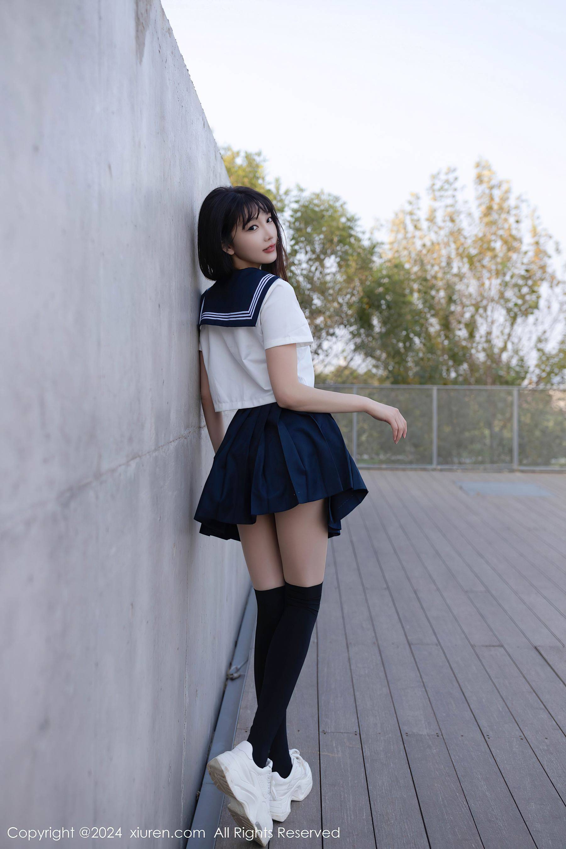 [XiuRen秀人网] No.9305 陆萱萱 丝袜美腿Xiuren秀人写真高清美女套图写真下载-看套图看套图