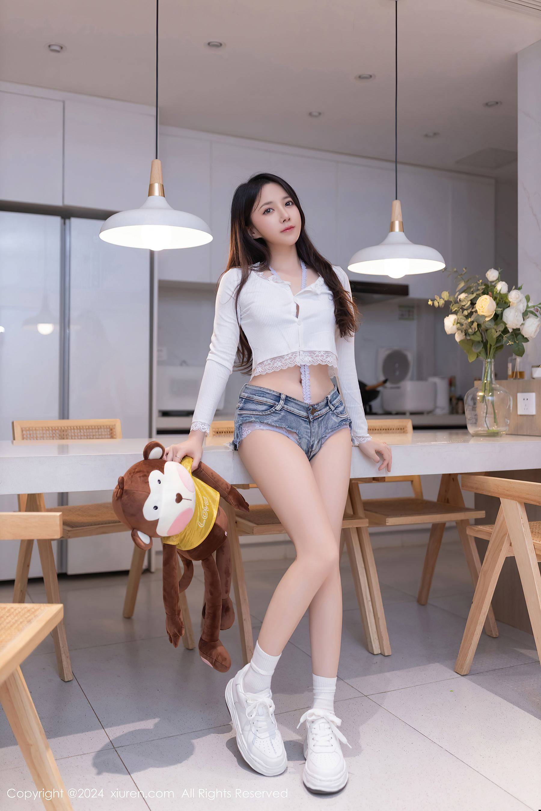 [XiuRen秀人网] No.8639 鱼子酱Fish 美腿性感Xiuren秀人写真高清美女套图写真下载-看套图看套图