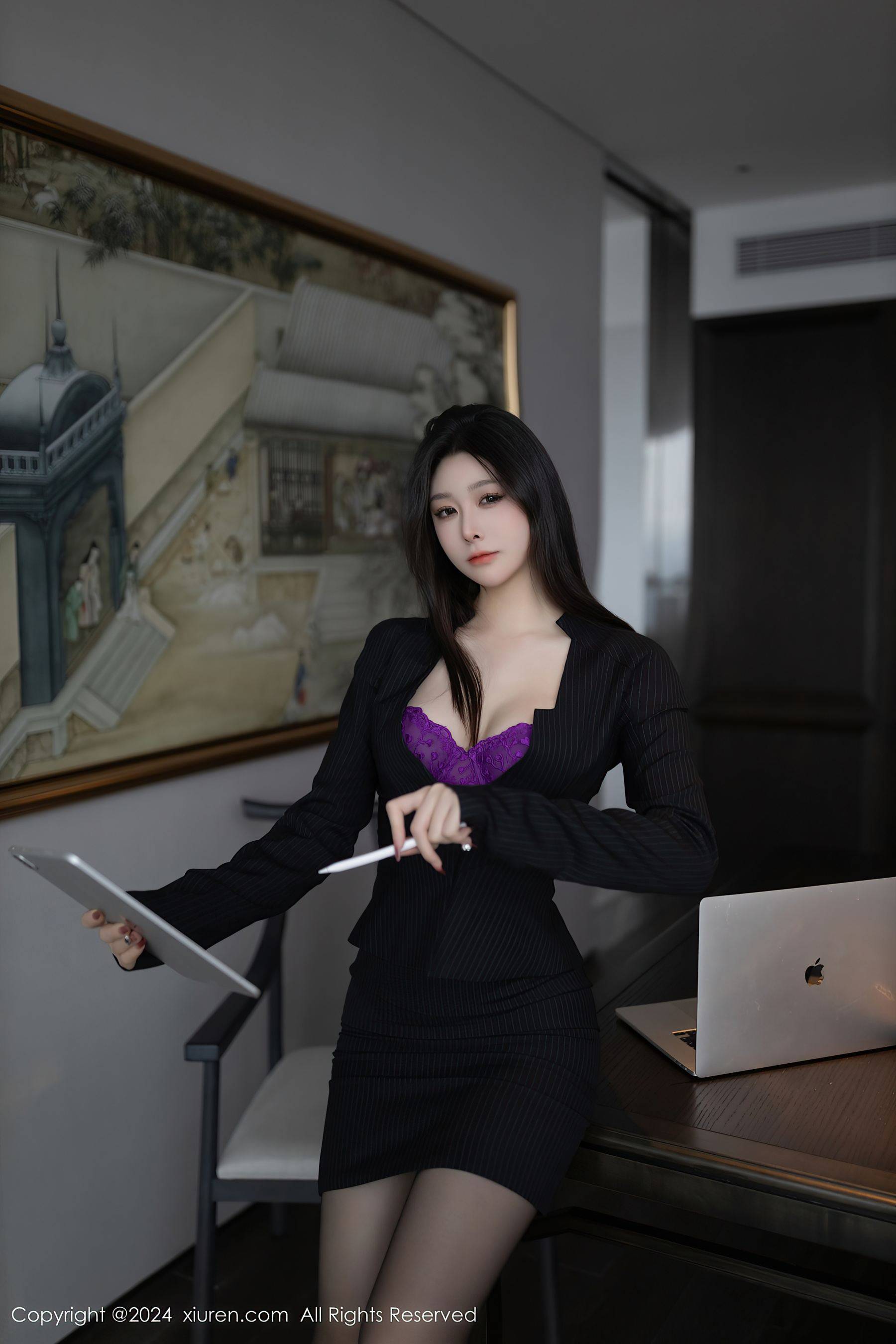 [XiuRen秀人网] No.8626 小逗逗 黑丝美腿Xiuren秀人写真高清美女套图写真下载-看套图看套图