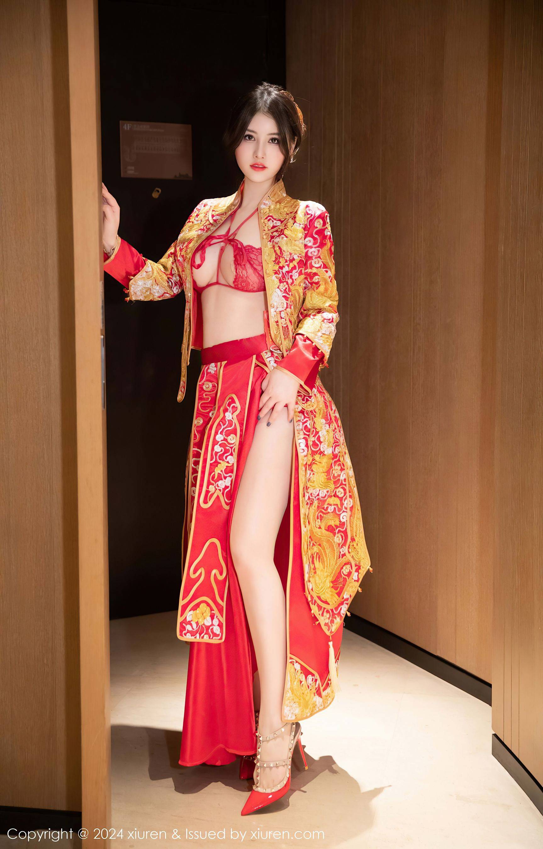 [XiuRen秀人网] No.9494 诗诗kiki 美腿新娘Xiuren秀人写真高清美女套图写真下载-看套图看套图