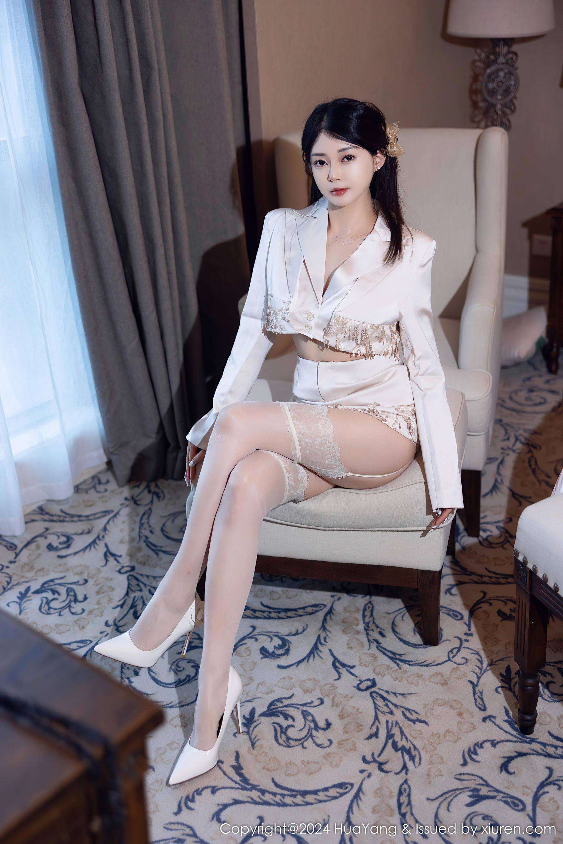 [HuaYang花漾] VOL.615 凯竹Quinn 丝袜美腿Xiuren秀人写真高清美女套图写真下载-看套图看套图