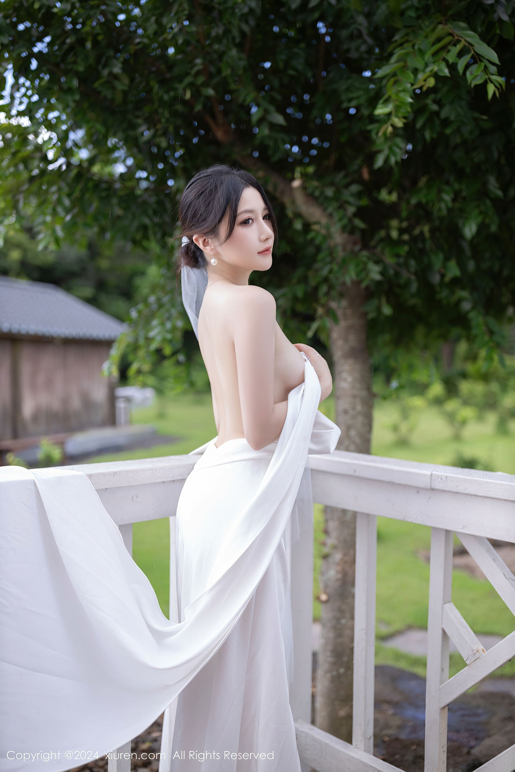 [XiuRen秀人网] No.9387 鱼子酱Fish 丝袜美腿Xiuren秀人写真高清美女套图写真下载-看套图看套图