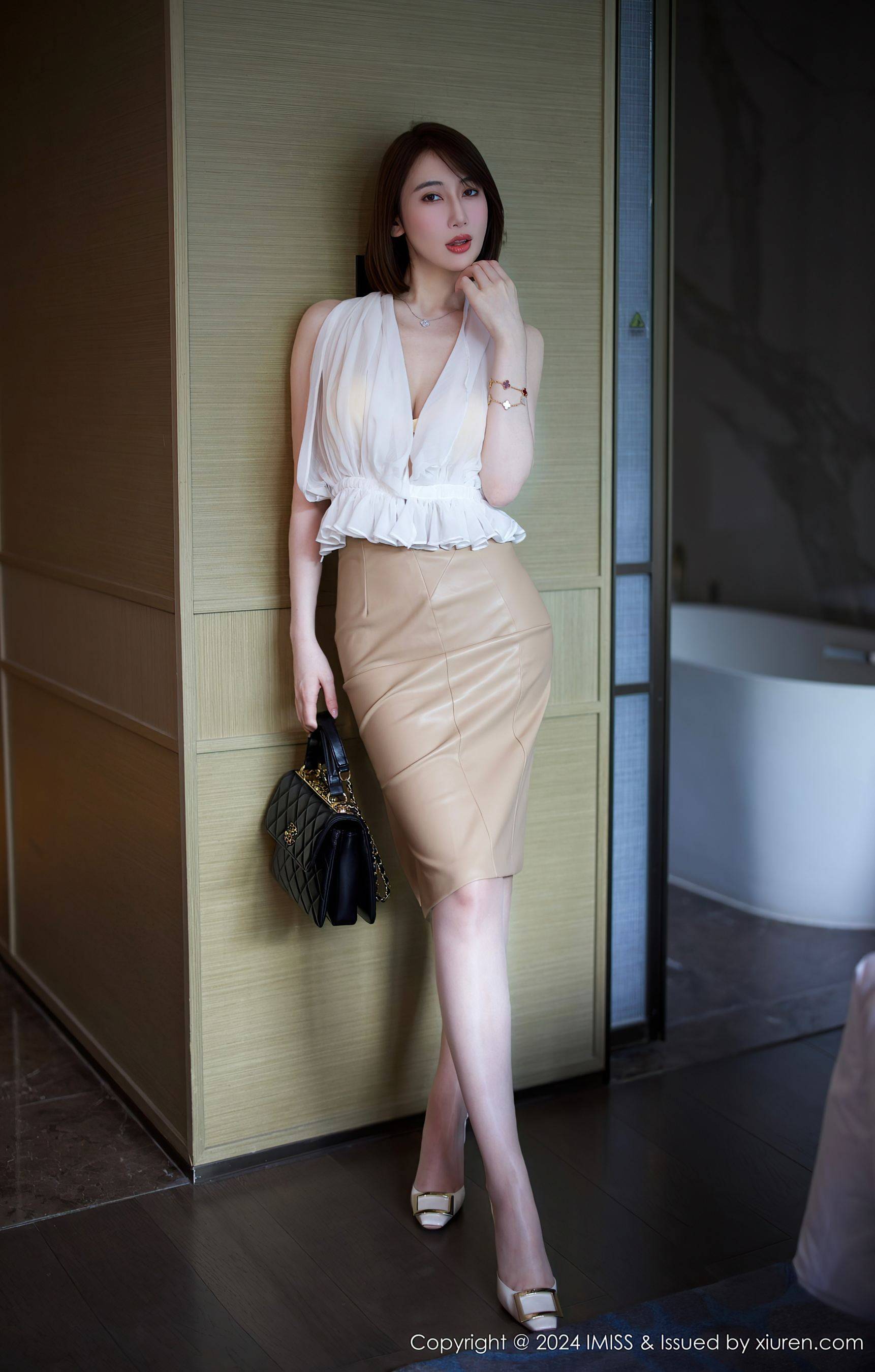 [IMISS爱蜜社] VOL.779 瑞妤 丝袜美腿Xiuren秀人写真高清美女套图写真下载-看套图看套图