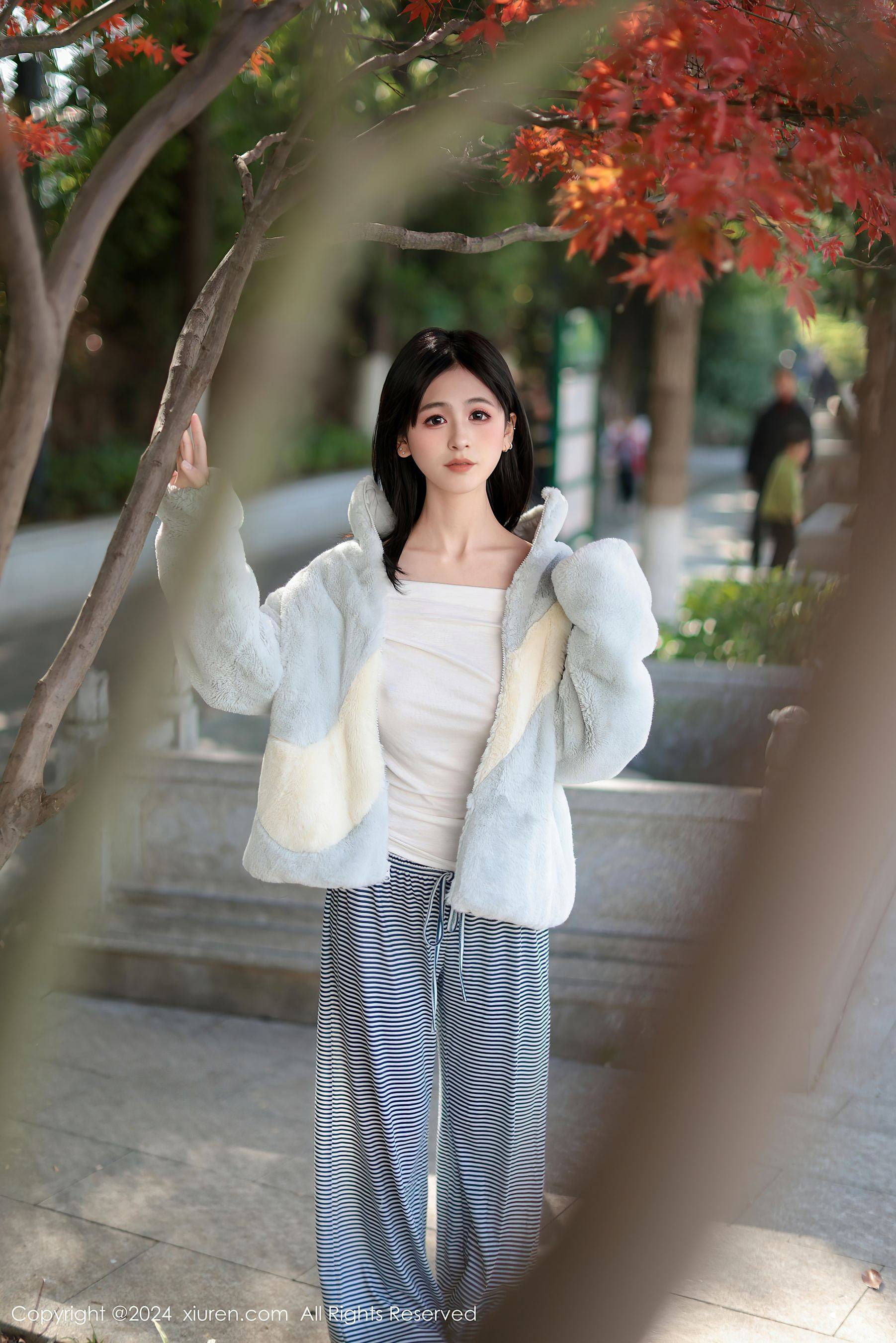 [XiuRen秀人网] No.9605 奶芙乔乔 美腿黑丝Xiuren秀人写真高清美女套图写真下载-看套图看套图