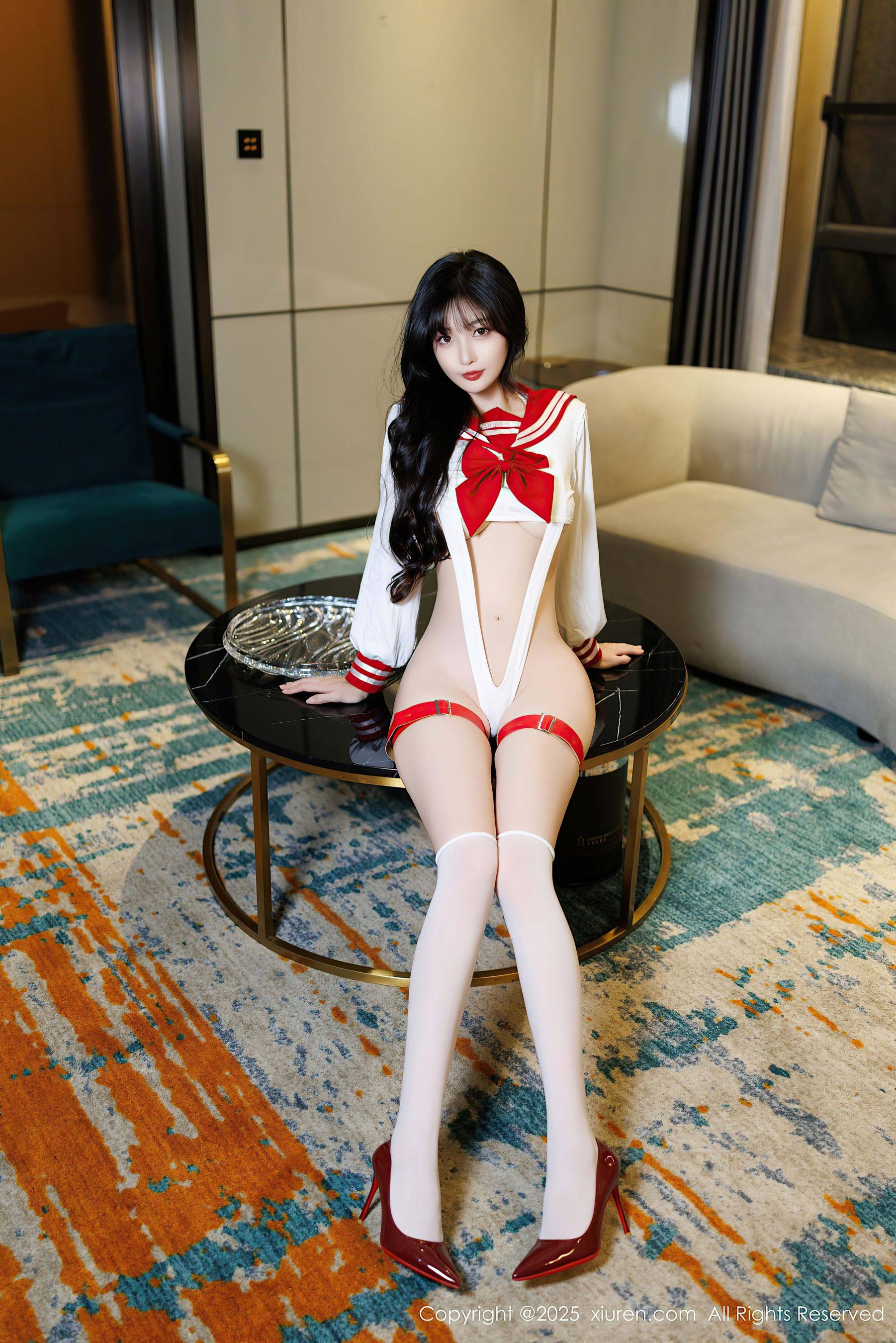 [XiuRen秀人网] No.9800 林星阑 丝袜美腿Xiuren秀人写真高清美女套图写真下载-看套图看套图