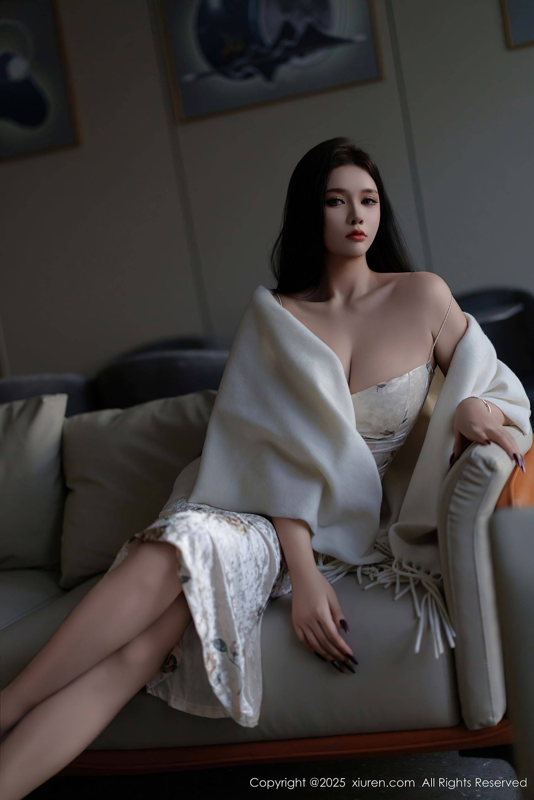 [XiuRen秀人网] No.9899 娜比 丝袜美腿Xiuren秀人写真高清美女套图写真下载-看套图看套图