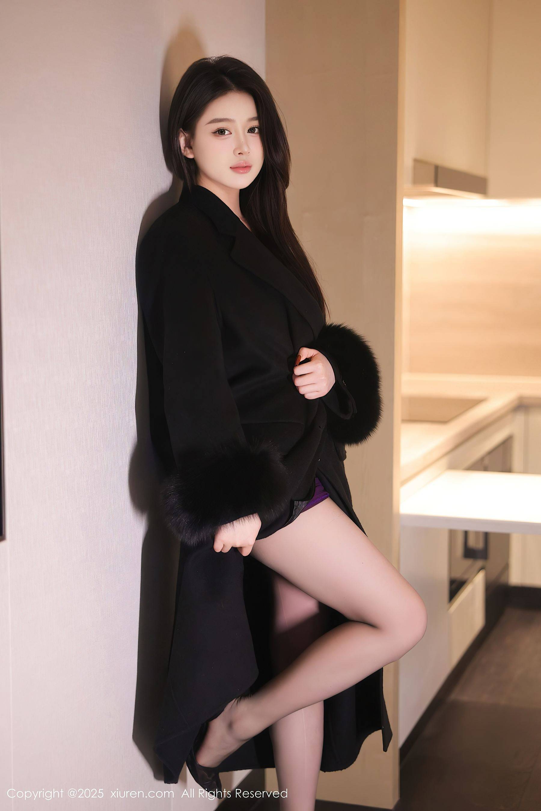 [XiuRen秀人网] No.10050 温妮 黑丝美臀Xiuren秀人写真高清美女套图写真下载-看套图看套图