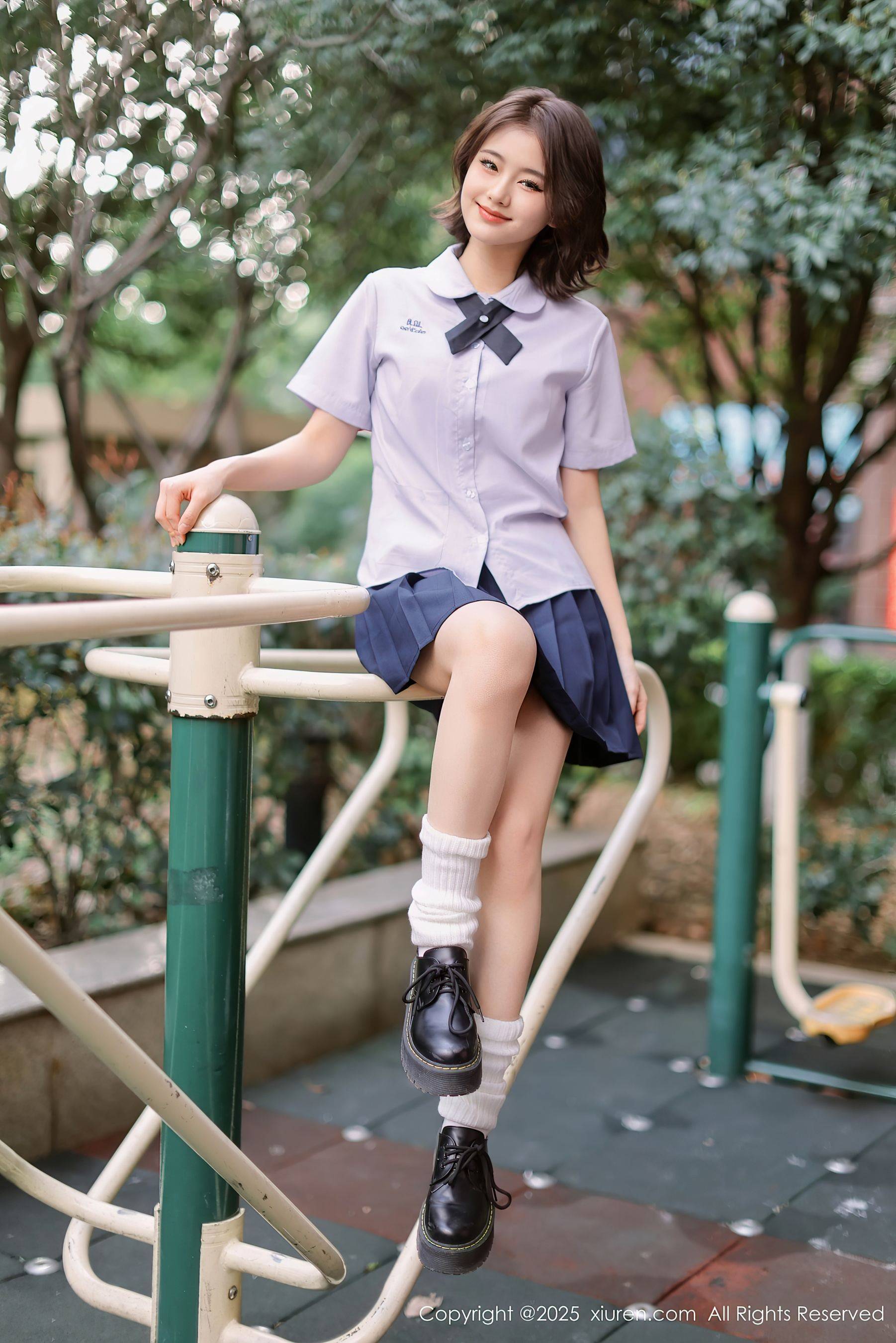 [XiuRen秀人网] No.9985 小橘子orange 美腿性感Xiuren秀人写真高清美女套图写真下载-看套图看套图
