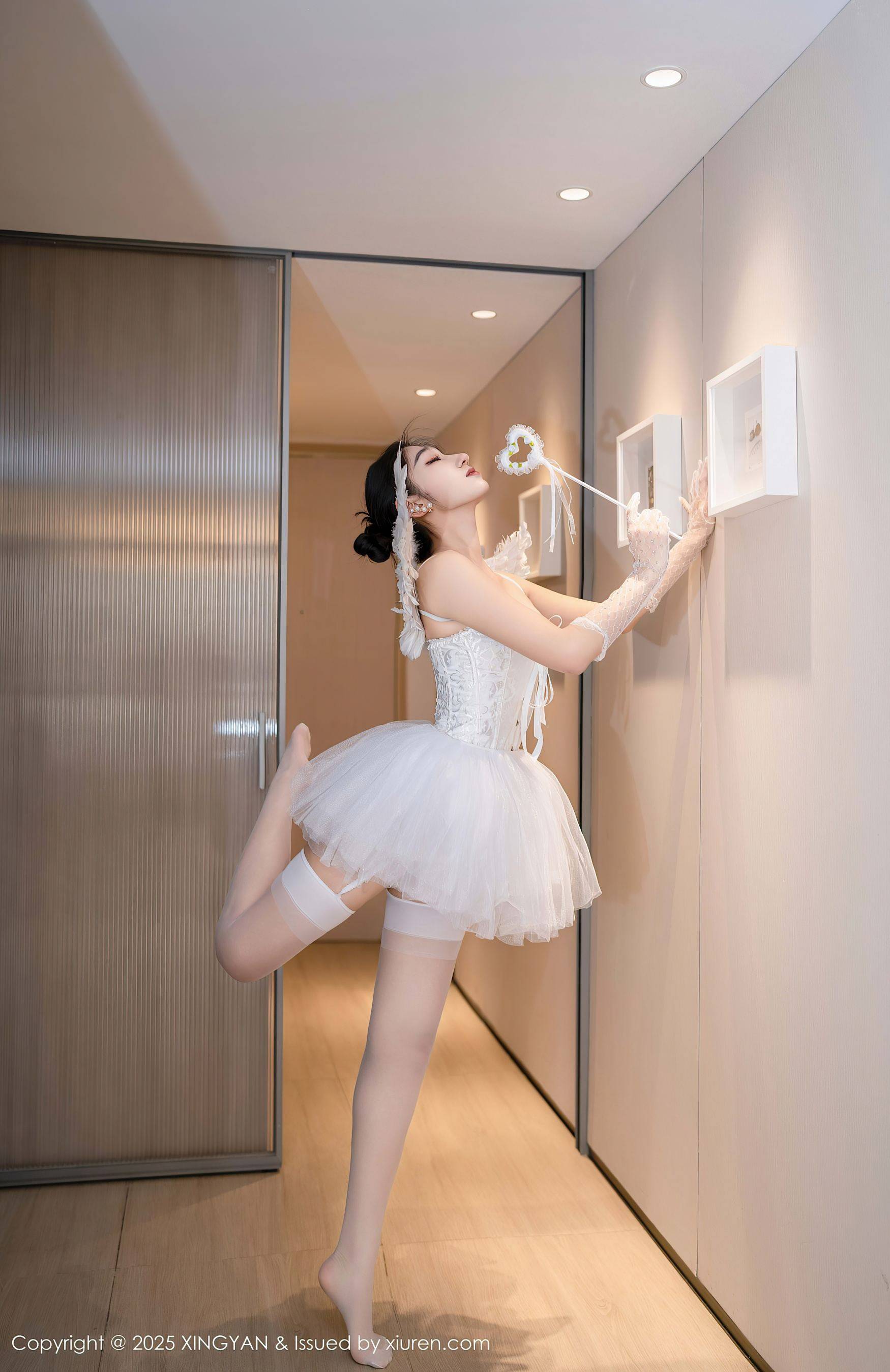 [XINGYAN星颜社] VOL.324 星冉 丝袜美腿Xiuren秀人写真高清美女套图写真下载-看套图看套图