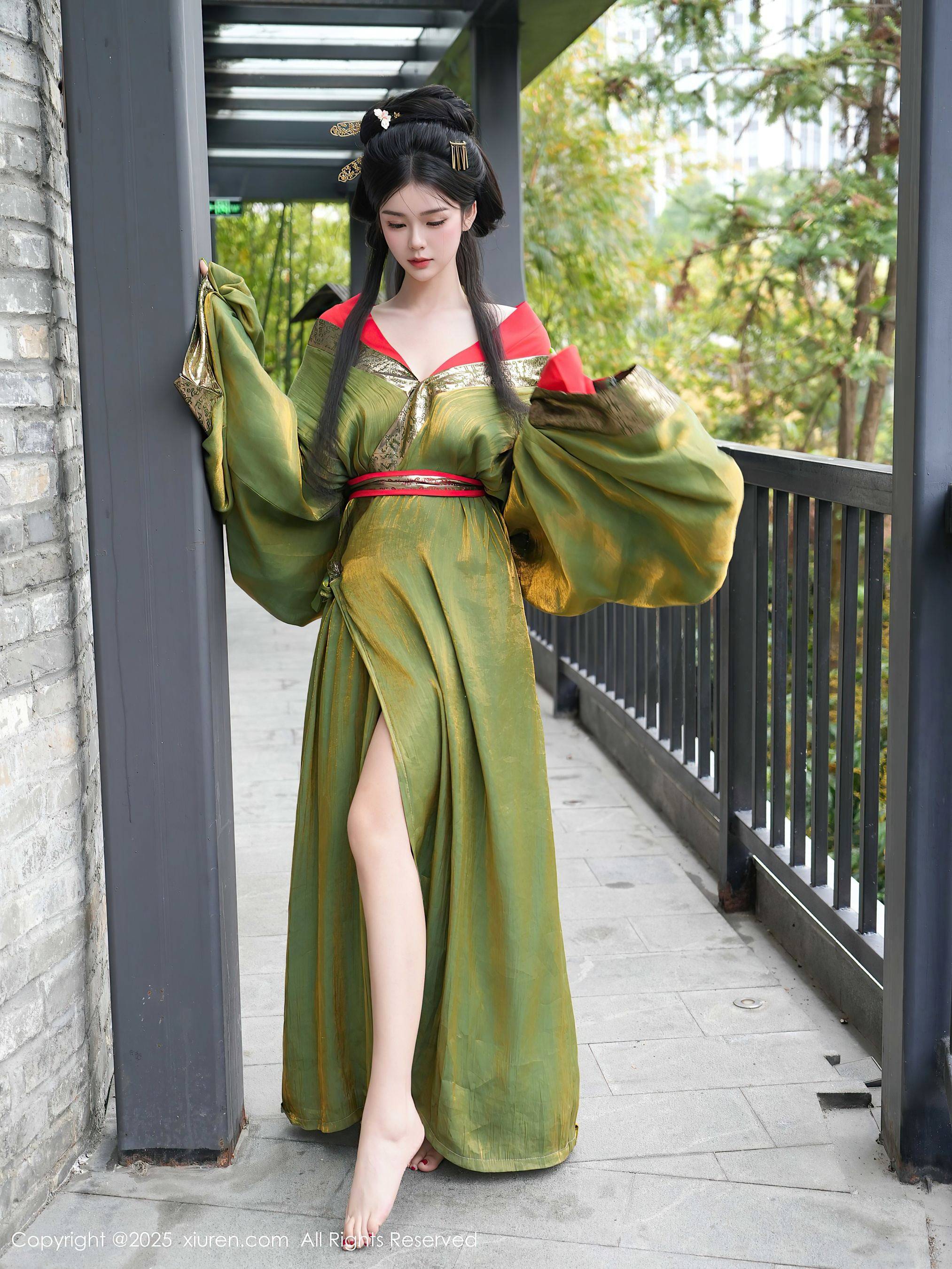 [XiuRen秀人网] No.10126 雪糕CiCi 性感古风Xiuren秀人写真高清美女套图写真下载-看套图看套图