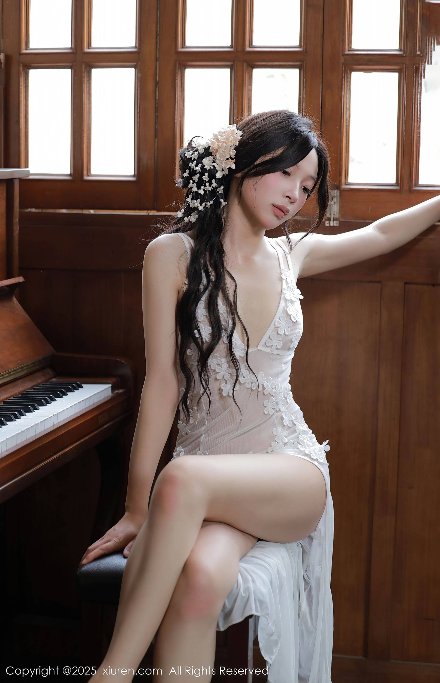 [XiuRen秀人网] No.10198 橙子酱Lillian 白色蕾丝Xiuren秀人写真高清美女套图写真下载-看套图看套图