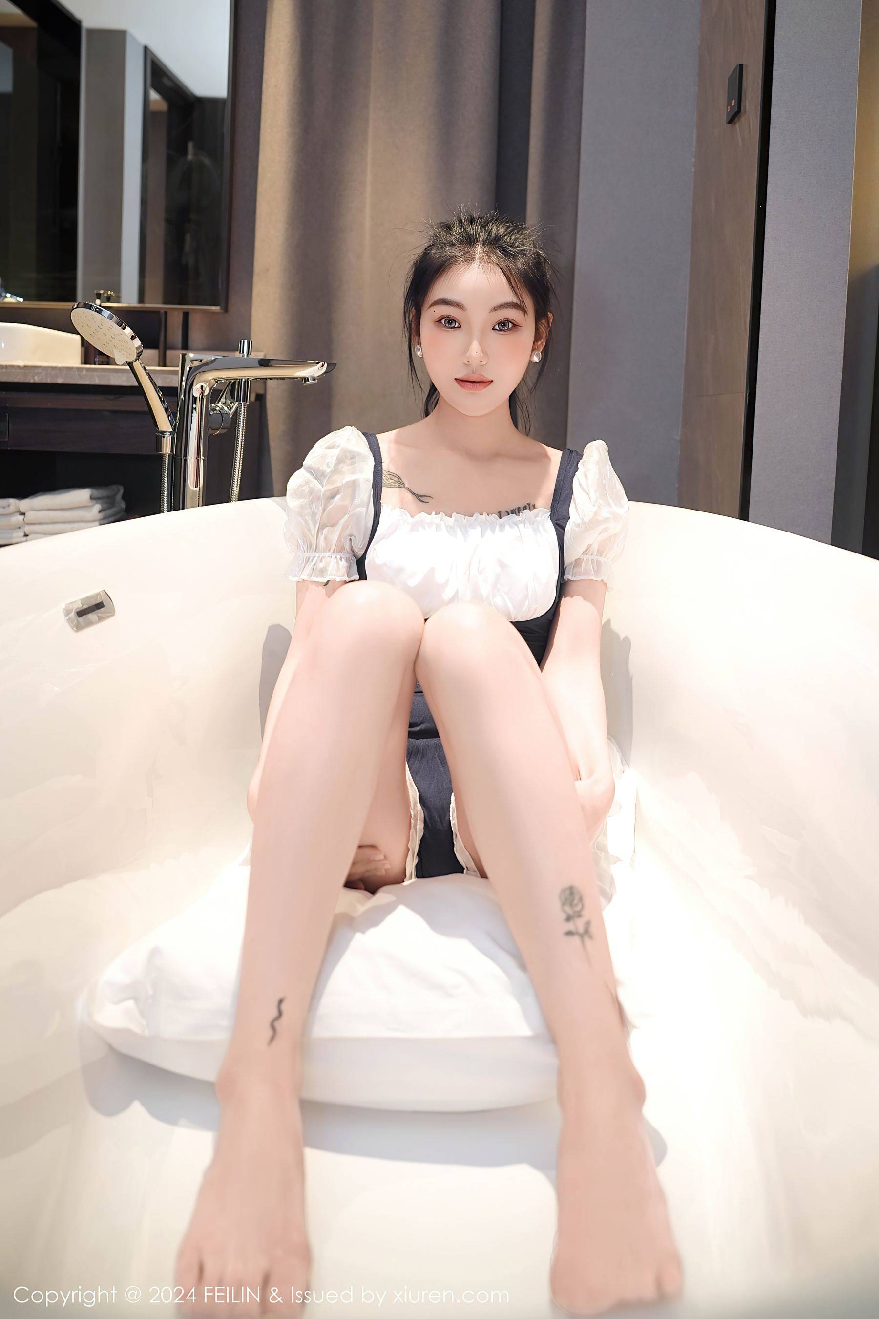 [FEILIN嗲囡囡] VOL.491 希恬儿 浴缸美腿Xiuren秀人写真高清美女套图写真下载-看套图看套图