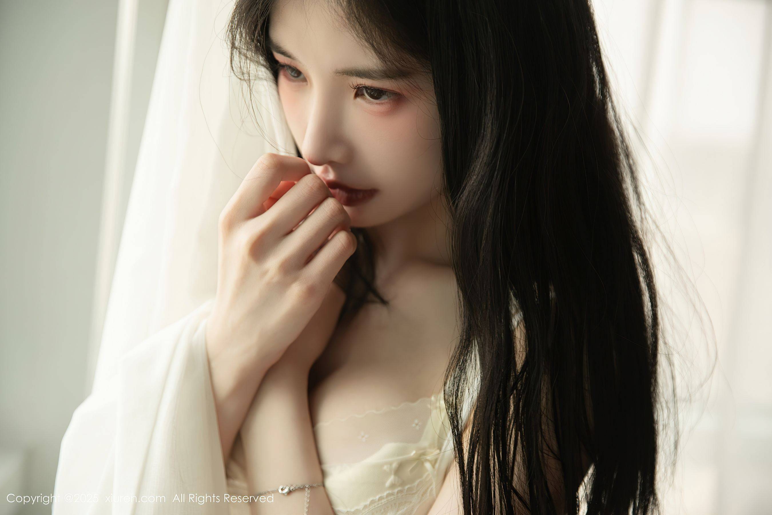 [XiuRen秀人网] No.10226 布丁wow 肉色丝袜Xiuren秀人写真高清美女套图写真下载-看套图看套图