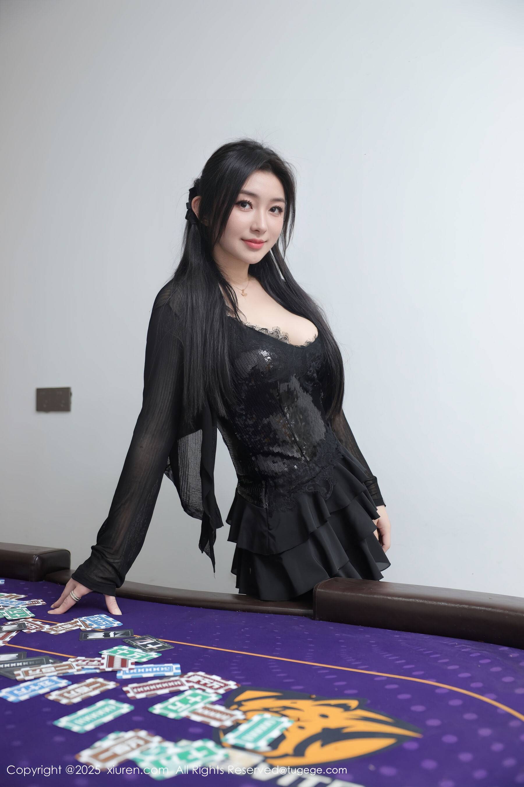 [XiuRen秀人网] 苏一诺 No.10592Xiuren秀人写真高清美女套图写真下载-看套图看套图