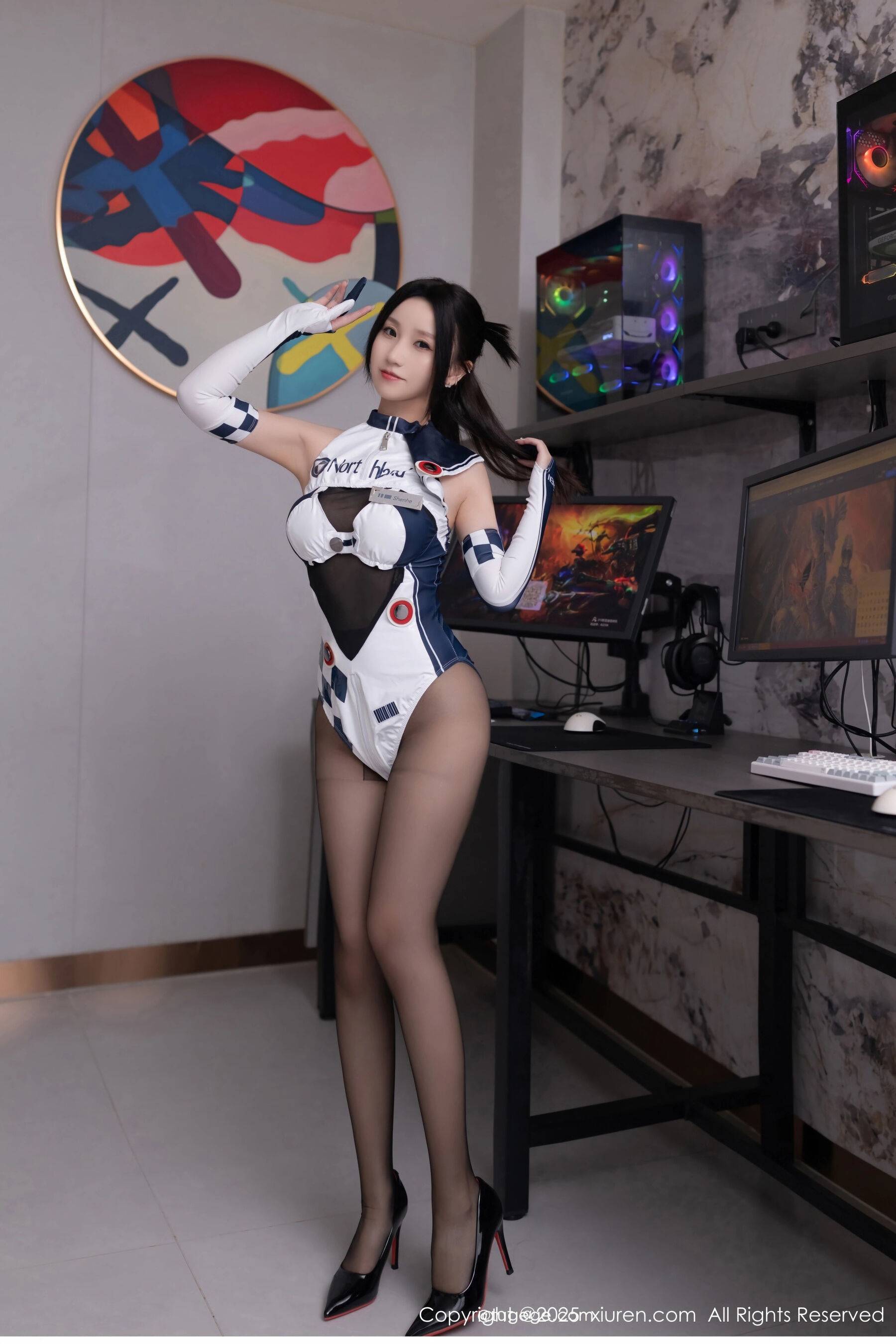 [XiuRen秀人网] 杏子Yada No.10723Xiuren秀人写真高清美女套图写真下载-看套图看套图