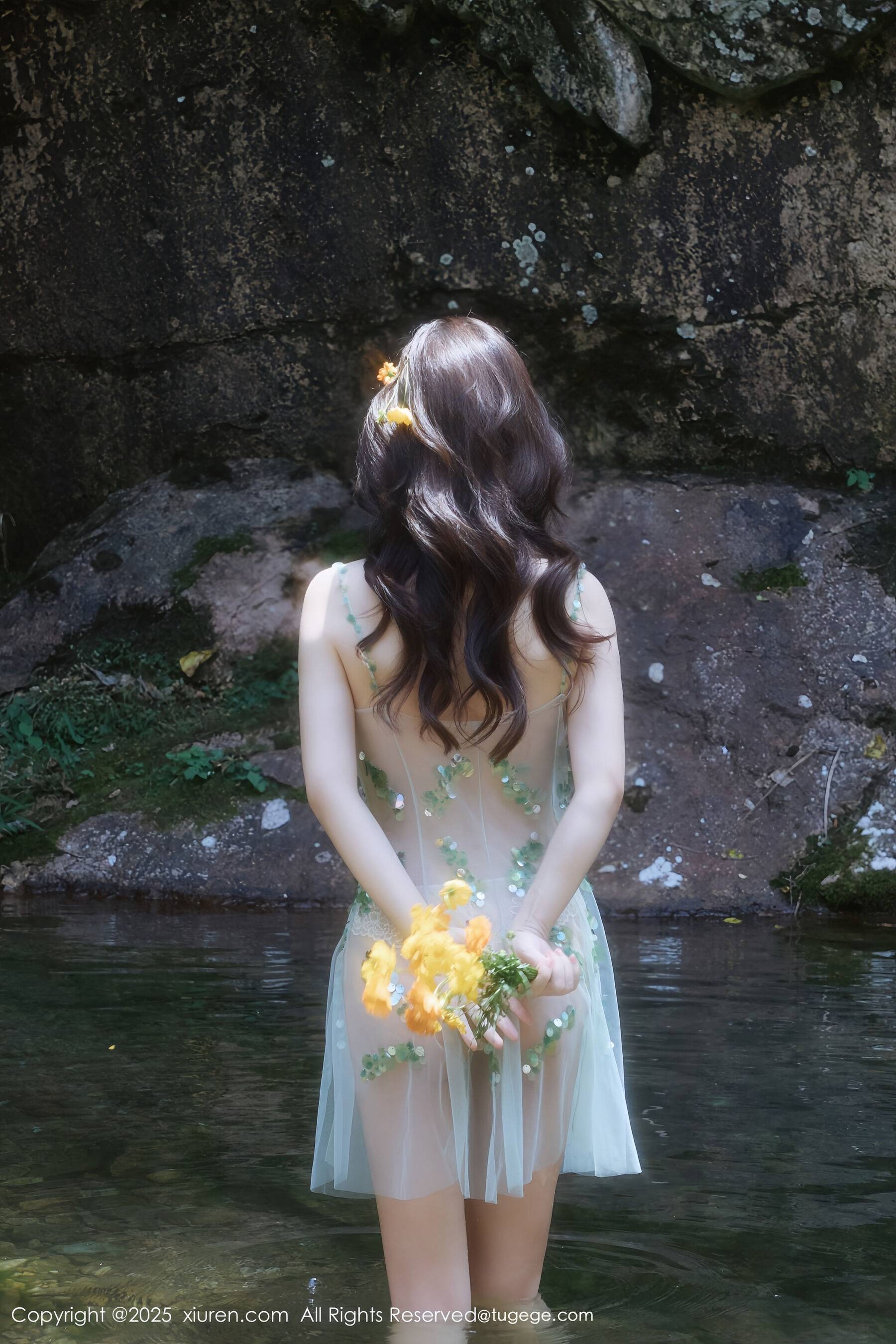 [XiuRen秀人网] 尹甜甜 No.10756Xiuren秀人写真高清美女套图写真下载-看套图看套图