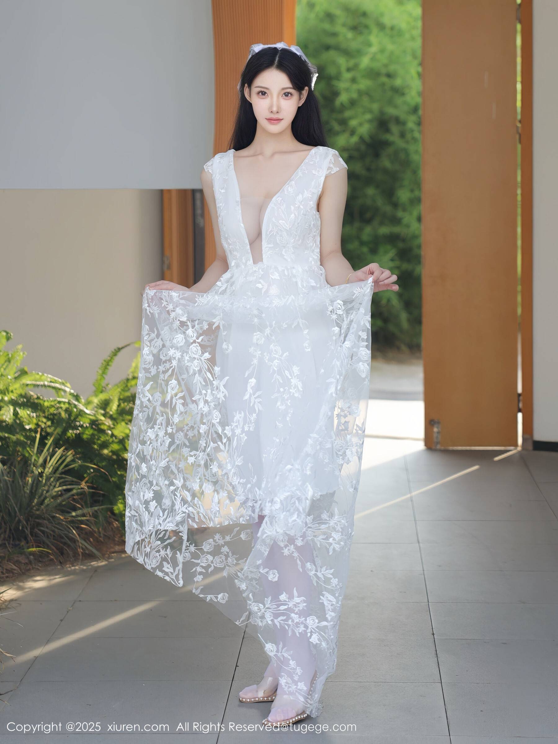 [XiuRen秀人网] 梨霜儿 No.10661Xiuren秀人写真高清美女套图写真下载-看套图看套图