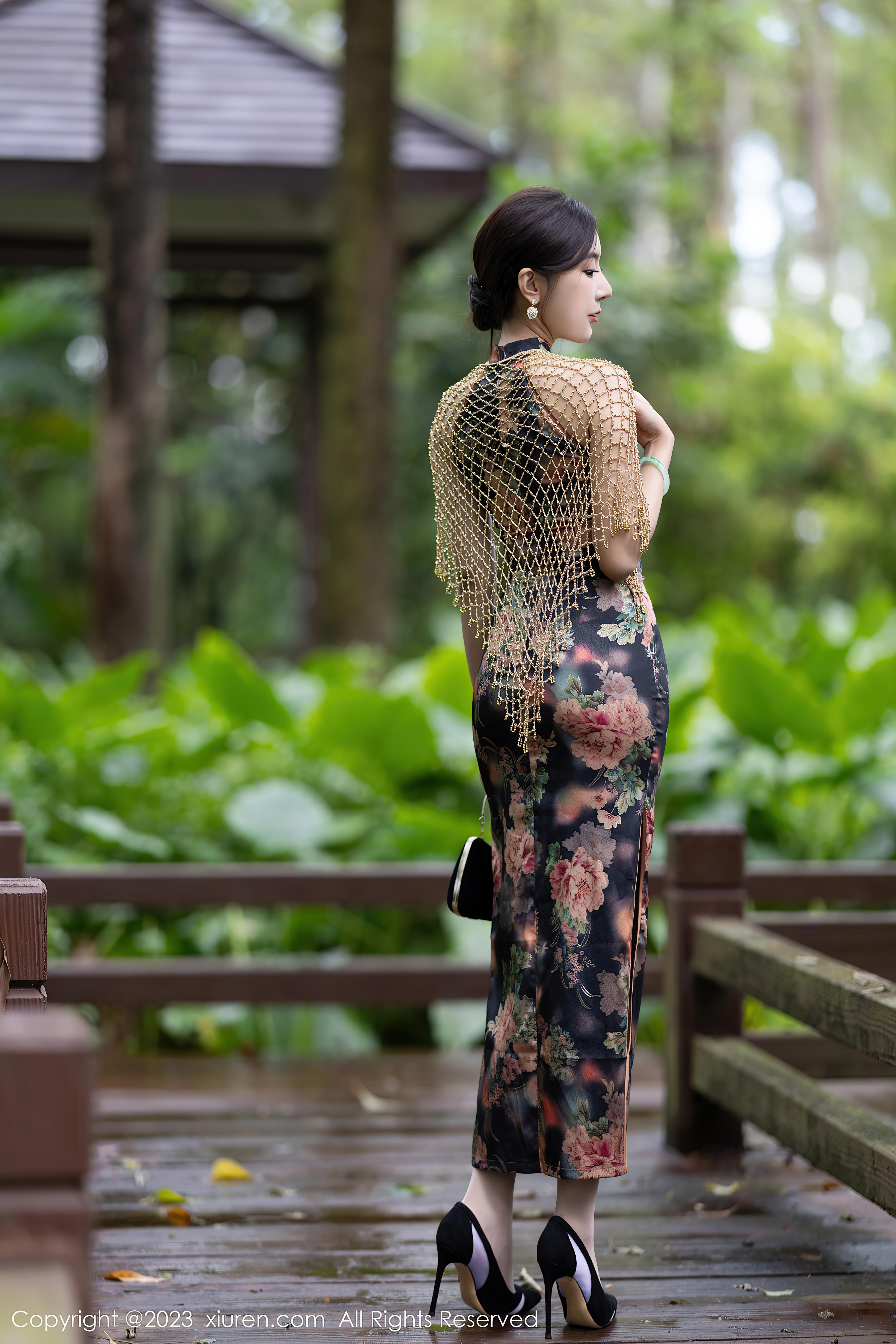 [XiuRen秀人网]2023.10.11 NO.7495 王馨瑶yanni 黑色紧身旗袍与粉色内衣加肉丝美腿性感私房写真集Xiuren秀人写真高清美女套图写真下载-看套图新秀人网论坛Xiuren秀人写真高清美女套图写真下载-看套图尤物Xiuren秀人写真高清美女套图写真下载-看套图看套图