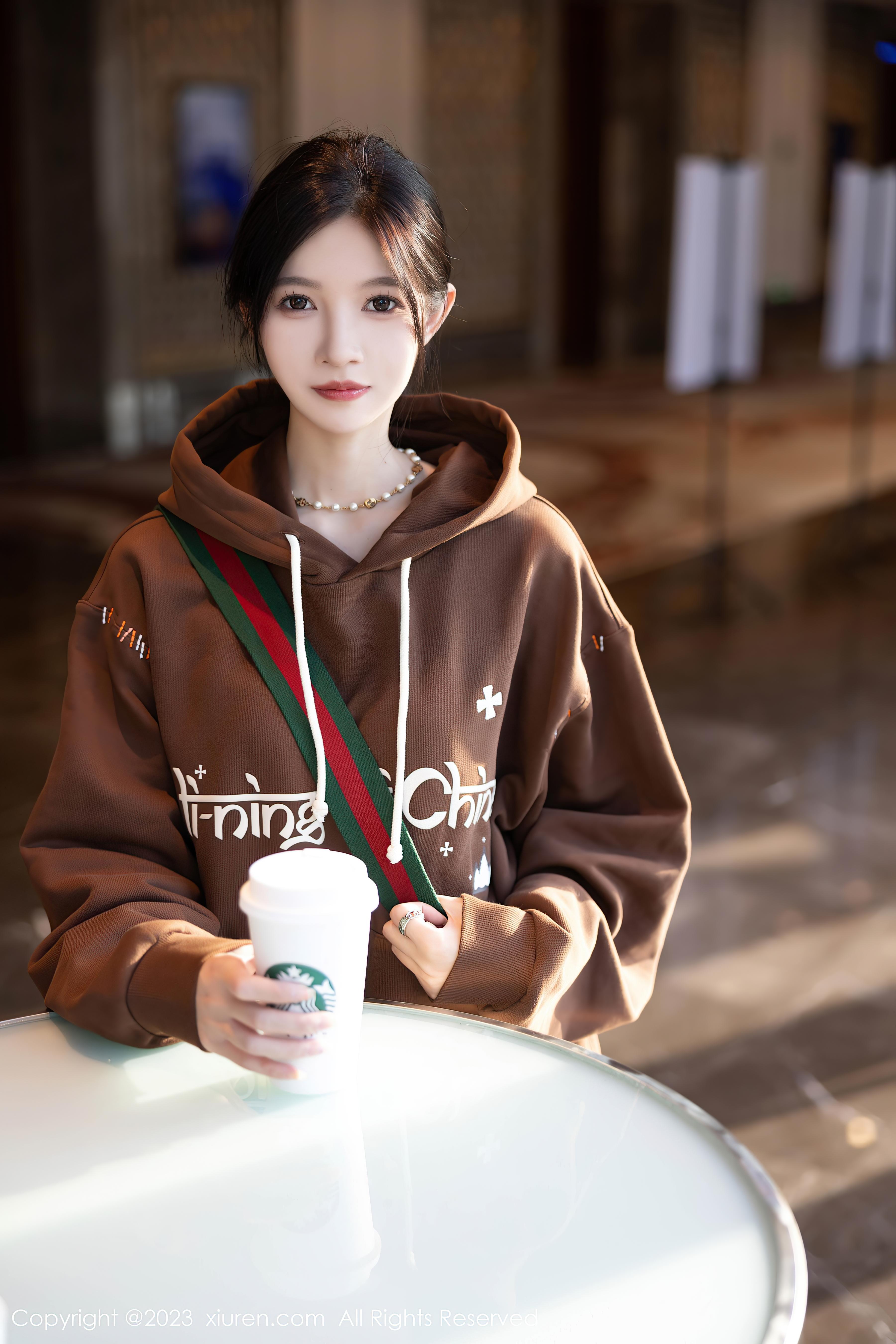 图片[5]Xiuren秀人写真高清美女套图写真下载-看套图[XiuRen秀人网]2023.10.10 NO.7488 程程程-Xiuren秀人写真高清美女套图写真下载-看套图看套图