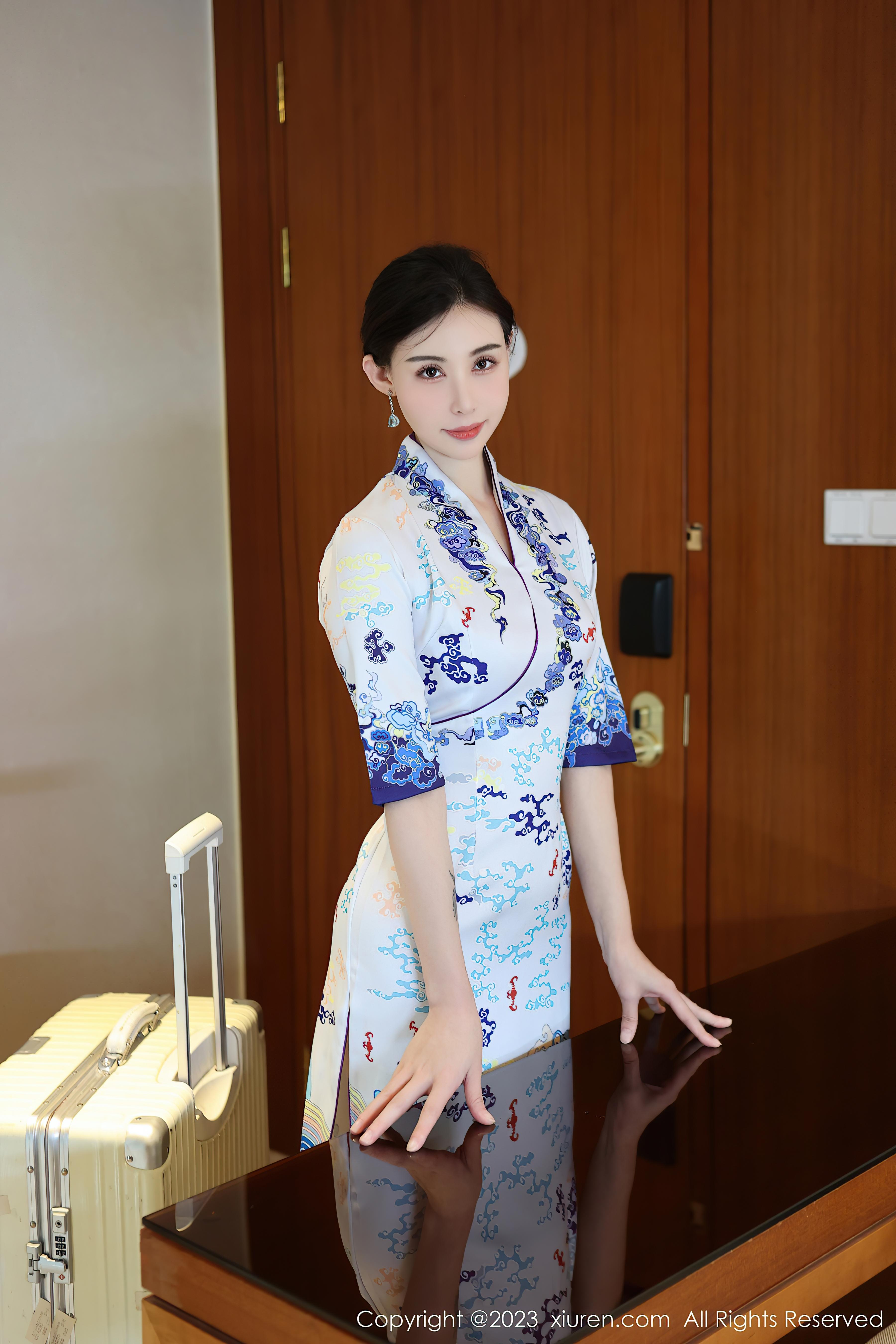 [XiuRen秀人网]2023.10.09 NO.7479 曼柔 白色空姐制服旗袍与粉色内衣加肉丝美腿性感私房写真集Xiuren秀人写真高清美女套图写真下载-看套图新秀人网论坛Xiuren秀人写真高清美女套图写真下载-看套图尤物Xiuren秀人写真高清美女套图写真下载-看套图看套图