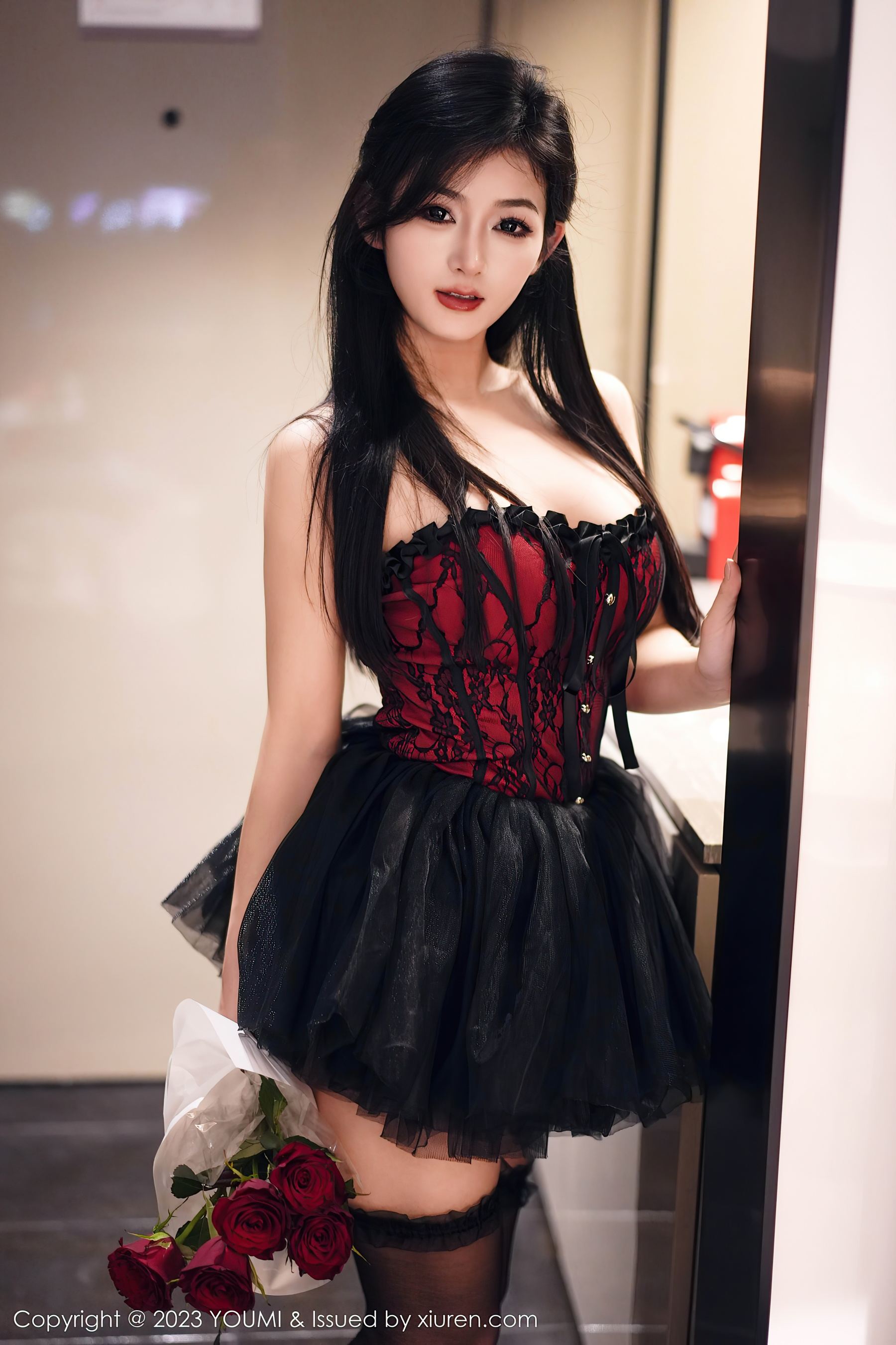 图片[3]Xiuren秀人写真高清美女套图写真下载-看套图[YOUMI尤蜜荟] VOL.991 谭小灵 黑丝美腿Xiuren秀人写真高清美女套图写真下载-看套图看套图