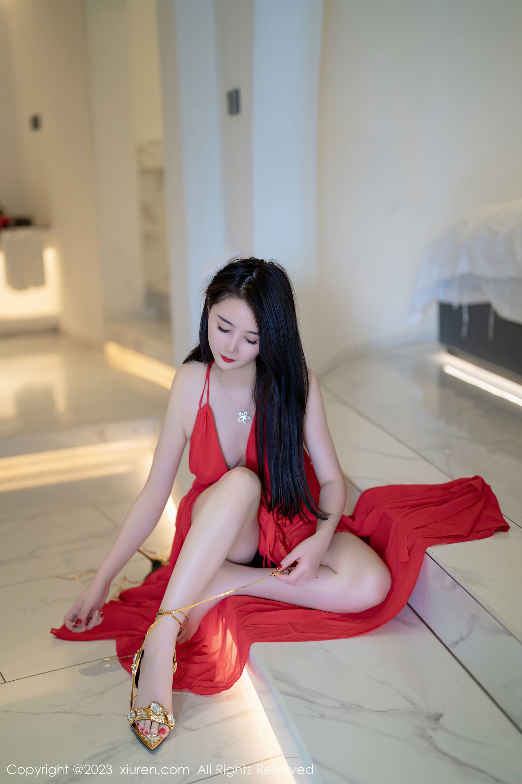 图片[2]Xiuren秀人写真高清美女套图写真下载-看套图[XiuRen秀人网] No.7517 summer宝宝 丝袜美腿Xiuren秀人写真高清美女套图写真下载-看套图看套图