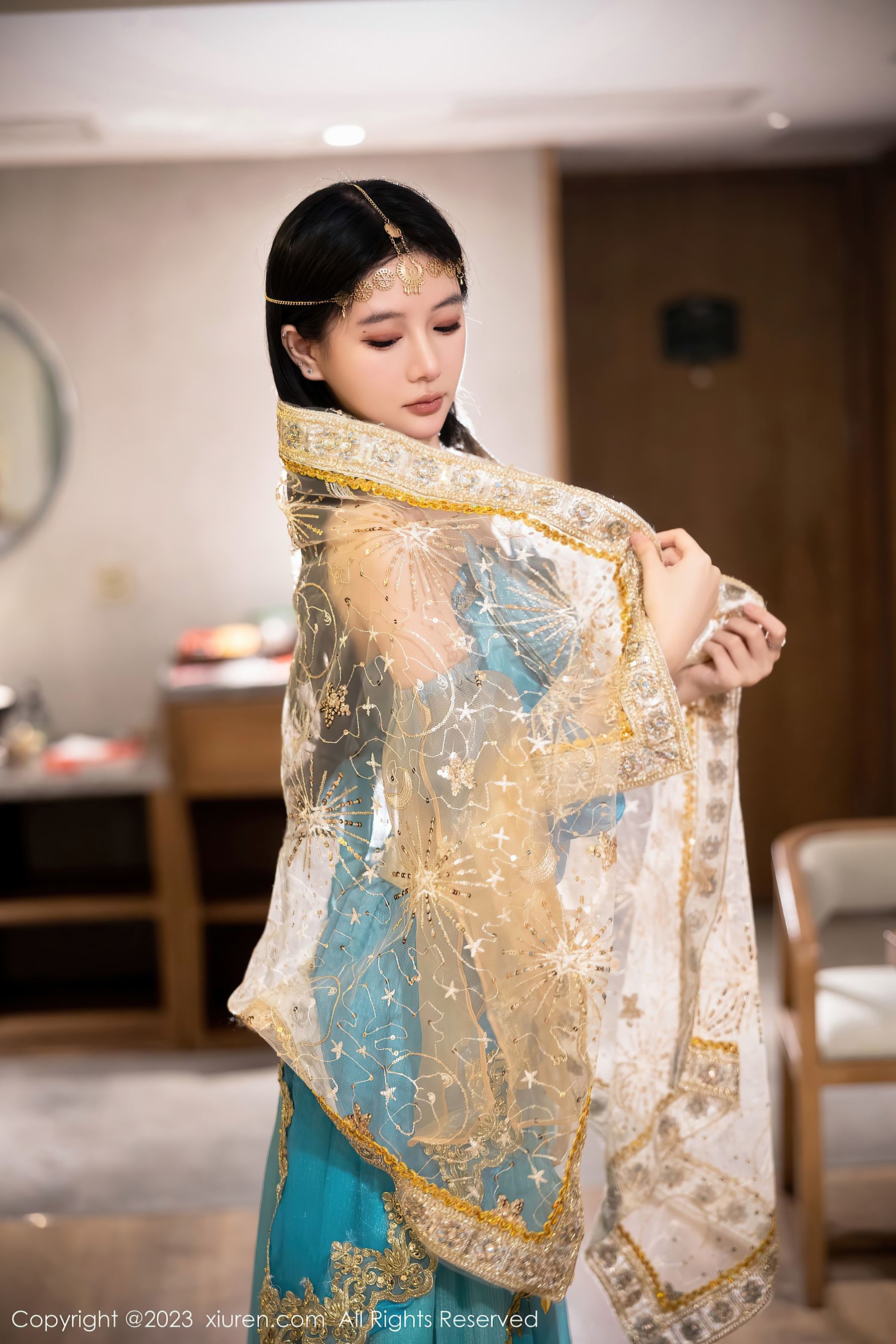 图片[3]Xiuren秀人写真高清美女套图写真下载-看套图[XiuRen秀人网] No.7469 幼幼 西域舞娘美腿Xiuren秀人写真高清美女套图写真下载-看套图看套图