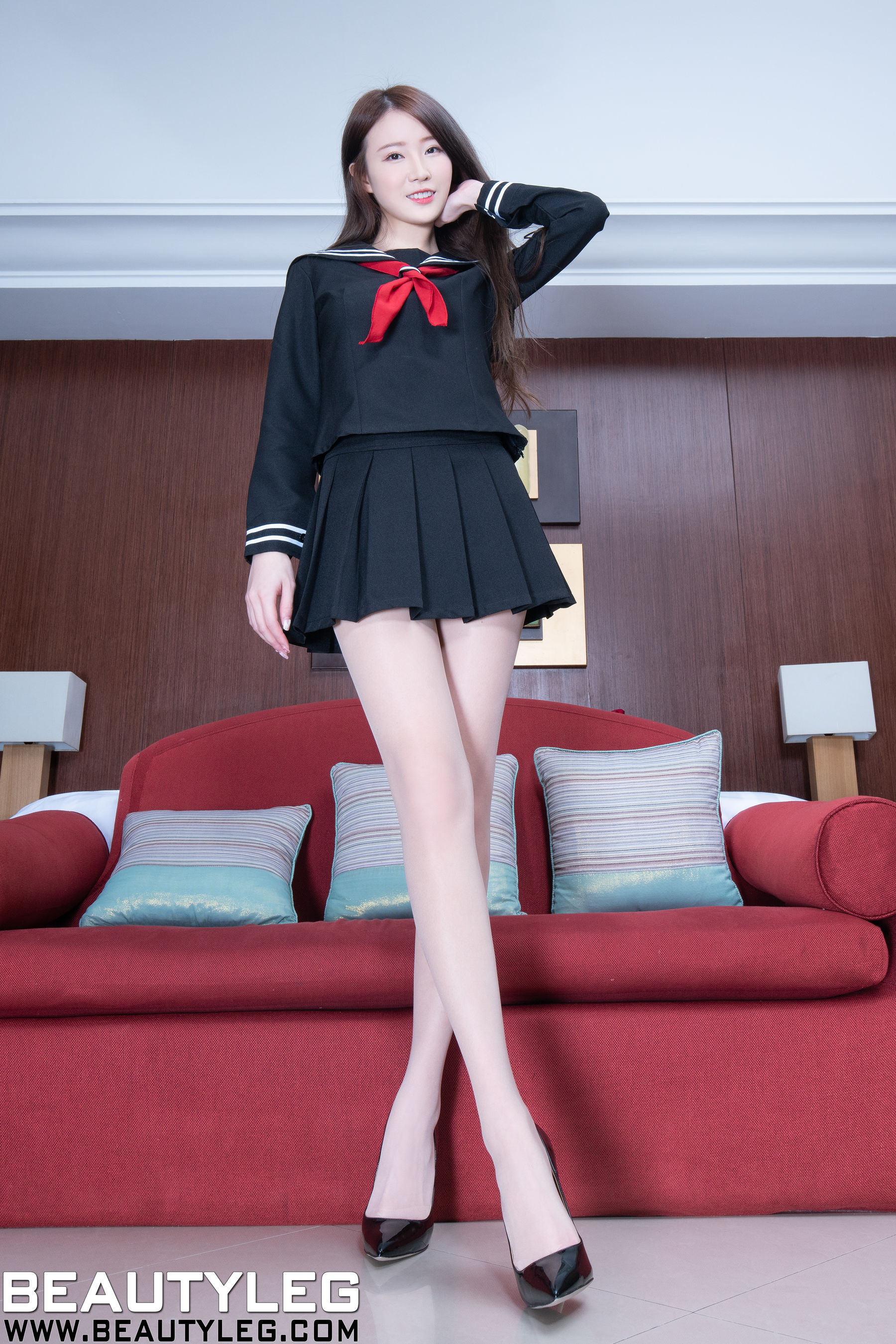 腿模Lia杨思原《水手制服+丝袜美腿》 [Beautyleg] No.1719 写真集Xiuren秀人写真高清美女套图写真下载-看套图看套图