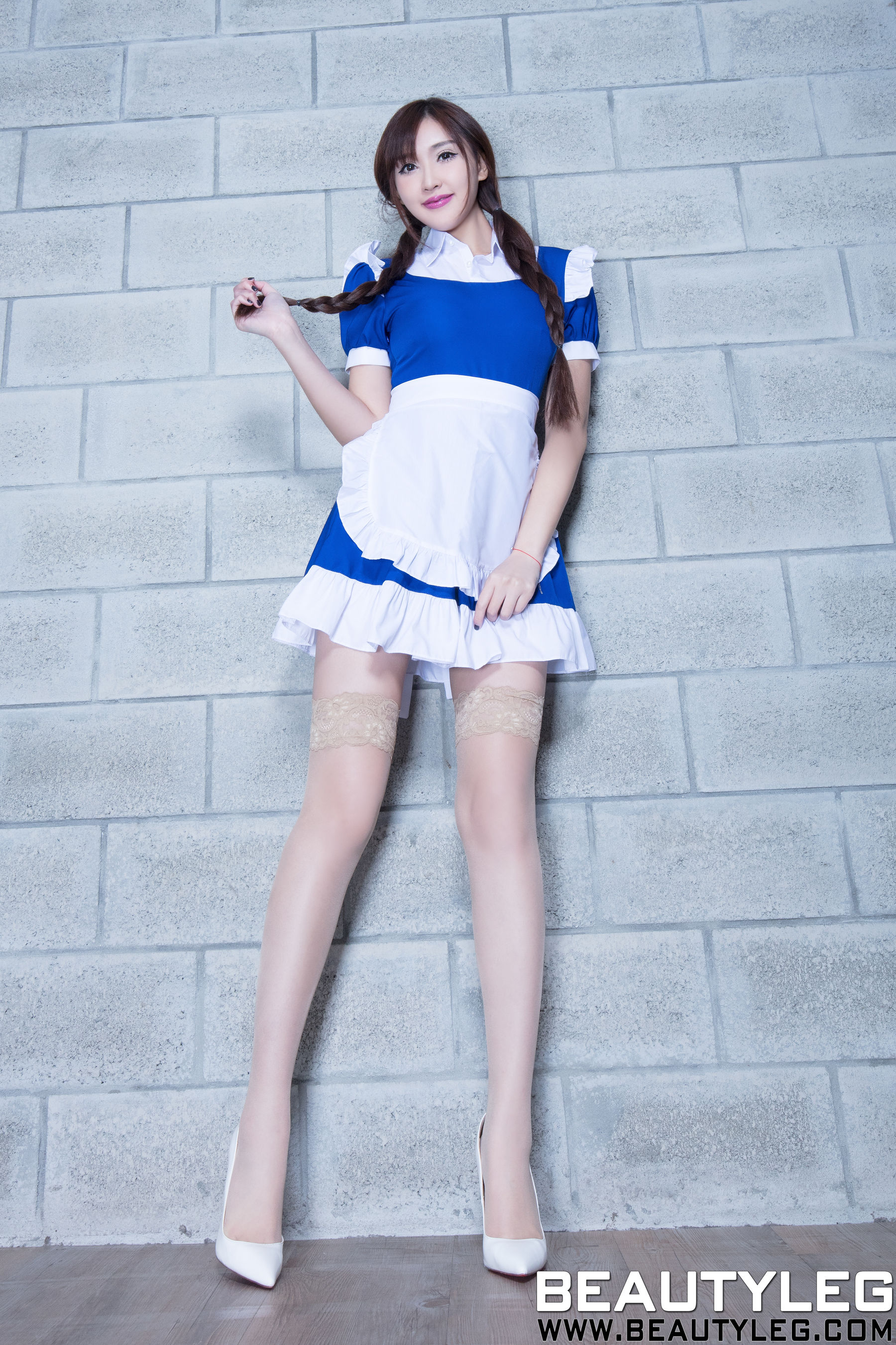 任育萱Vanessa《肉丝袜美腿+无丝美腿》 [Beautyleg] No.1609 写真集Xiuren秀人写真高清美女套图写真下载-看套图看套图