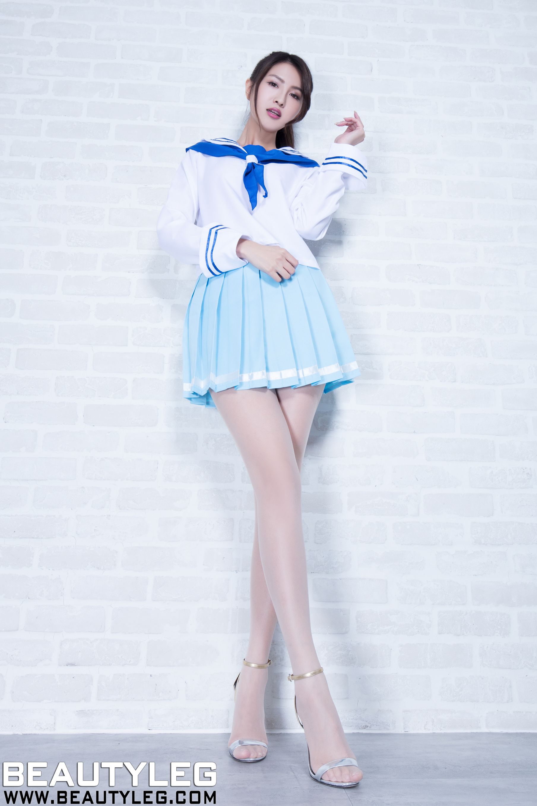 [Beautyleg] No.1437 简晓育Vicni 高跟美腿写真集Xiuren秀人写真高清美女套图写真下载-看套图看套图