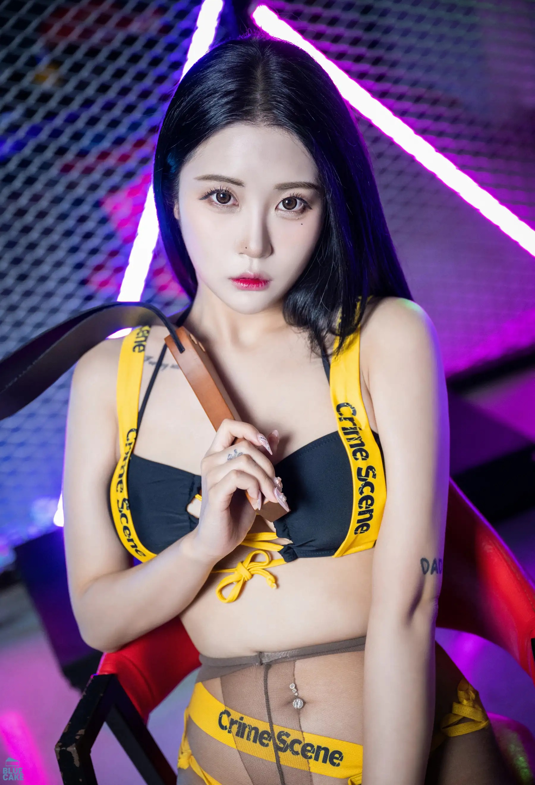 [BLUECAKE] Black & Yellow (+RED Ver) [150P]Xiuren秀人写真高清美女套图写真下载-看套图看套图