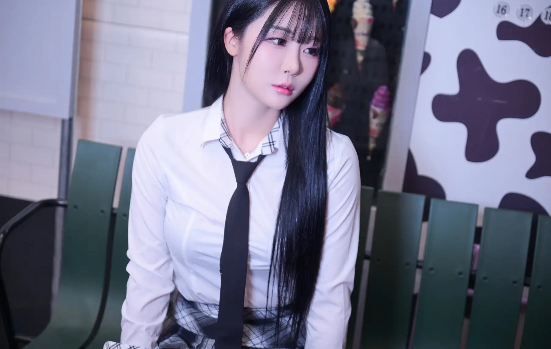 韩国美女模特Bomi No.110 &ndash; Schoolgirl In The Subway 主题写真 [101P]Xiuren秀人写真高清美女套图写真下载-看套图看套图
