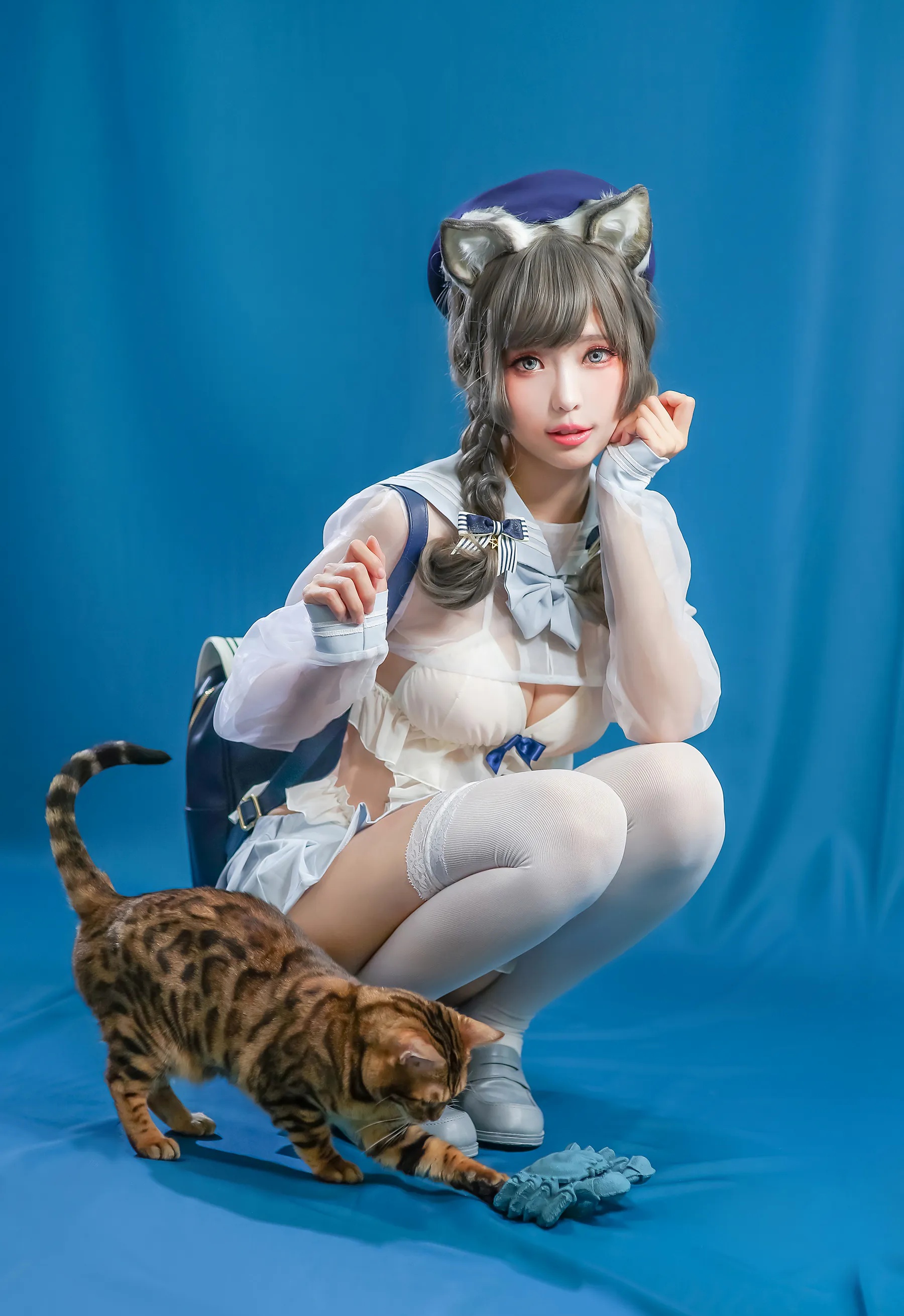 Coser妹子_ElyEE子_No.049 灰太狼-泳圈 主题写真 [21P]Xiuren秀人写真高清美女套图写真下载-看套图看套图