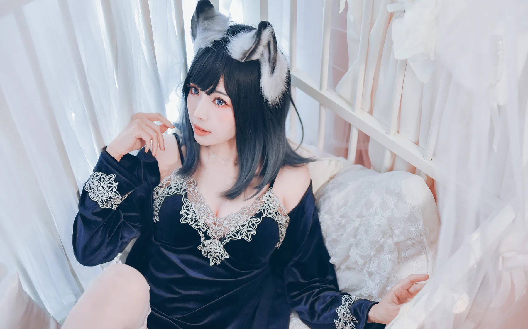 Coser妹子_ElyEE子_No.078 Sleepy Velvet Blue 主题写真 [57P]Xiuren秀人写真高清美女套图写真下载-看套图看套图