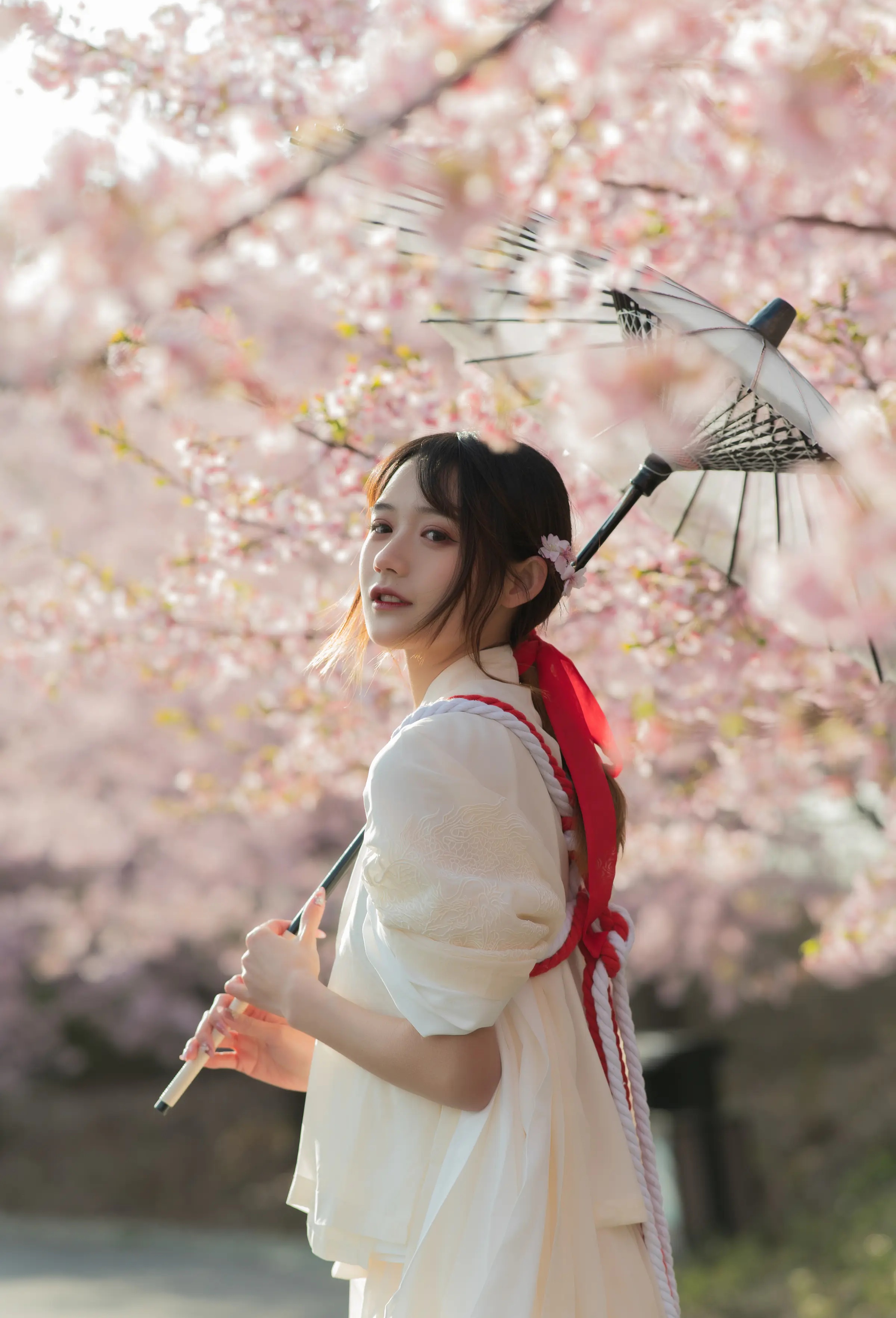颜值博主_兔子Zzz不吃胡萝卜_No.069 &ndash; 樱语 主题写真 [27P]Xiuren秀人写真高清美女套图写真下载-看套图看套图