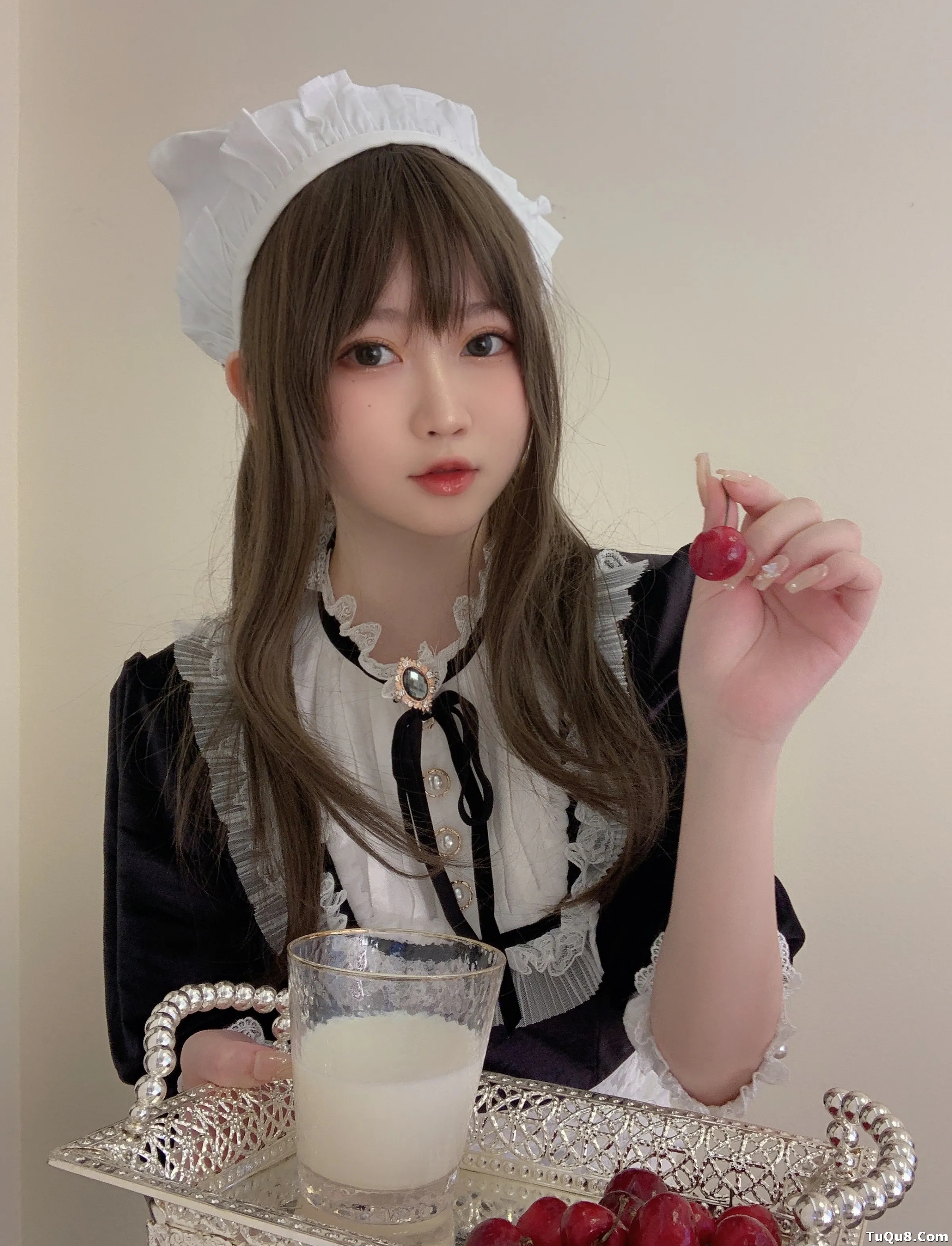 Coser美女_是依酱吖_No.049 女仆馆长 主题写真 [50P]Xiuren秀人写真高清美女套图写真下载-看套图看套图