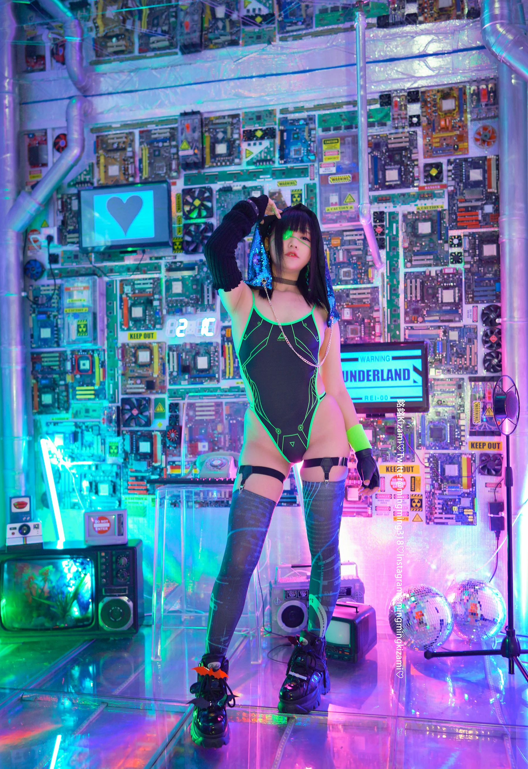 动漫博主_铭铭Kizami_No.034 &ndash; 霓虹灯下 主题写真 [81P]-看套图
