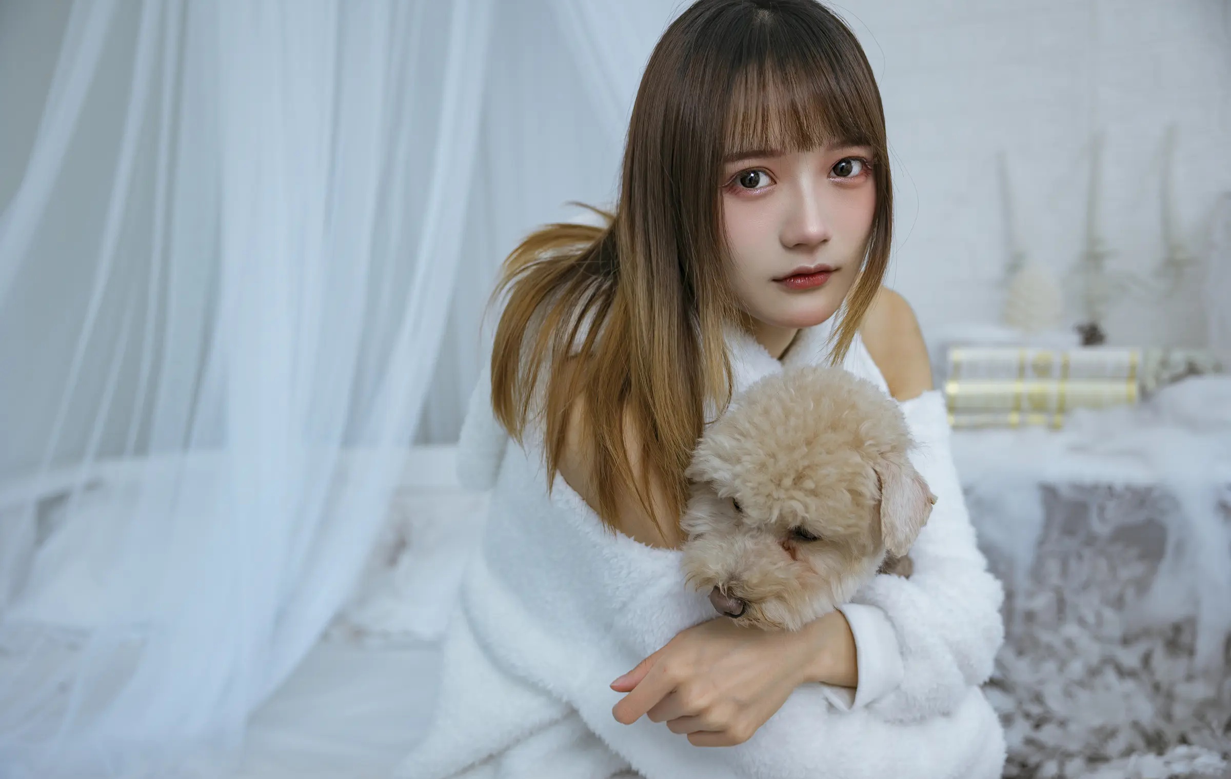 颜值博主_兔子Zzz不吃胡萝卜_No.116 &ndash; 温馨少女与宠物们 [23P]-看套图