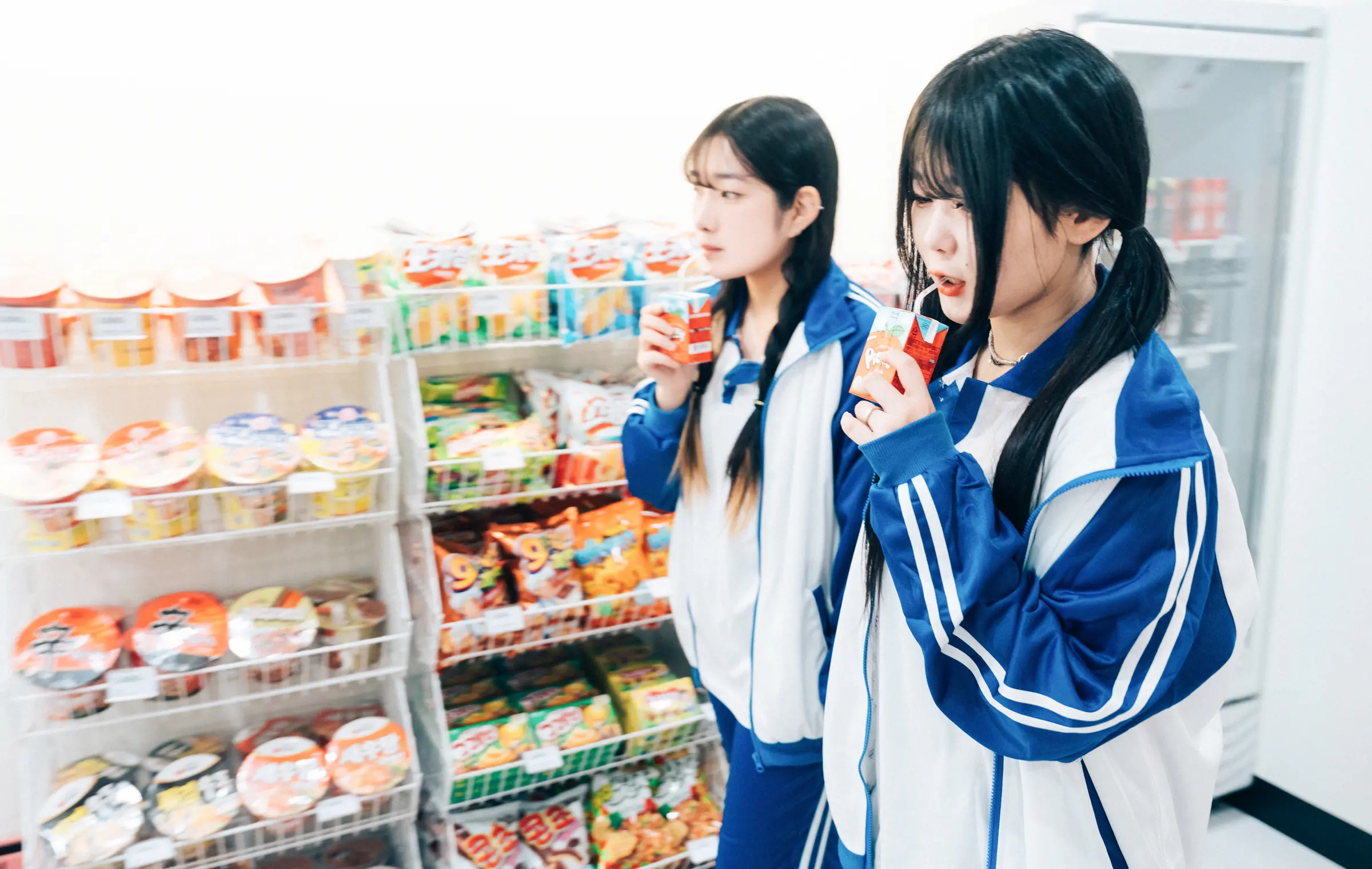 韩国写真机构_Loozy_No.108 &ndash; Sonson (손손) x Zia (지아) Bitch Academy [81P]-看套图