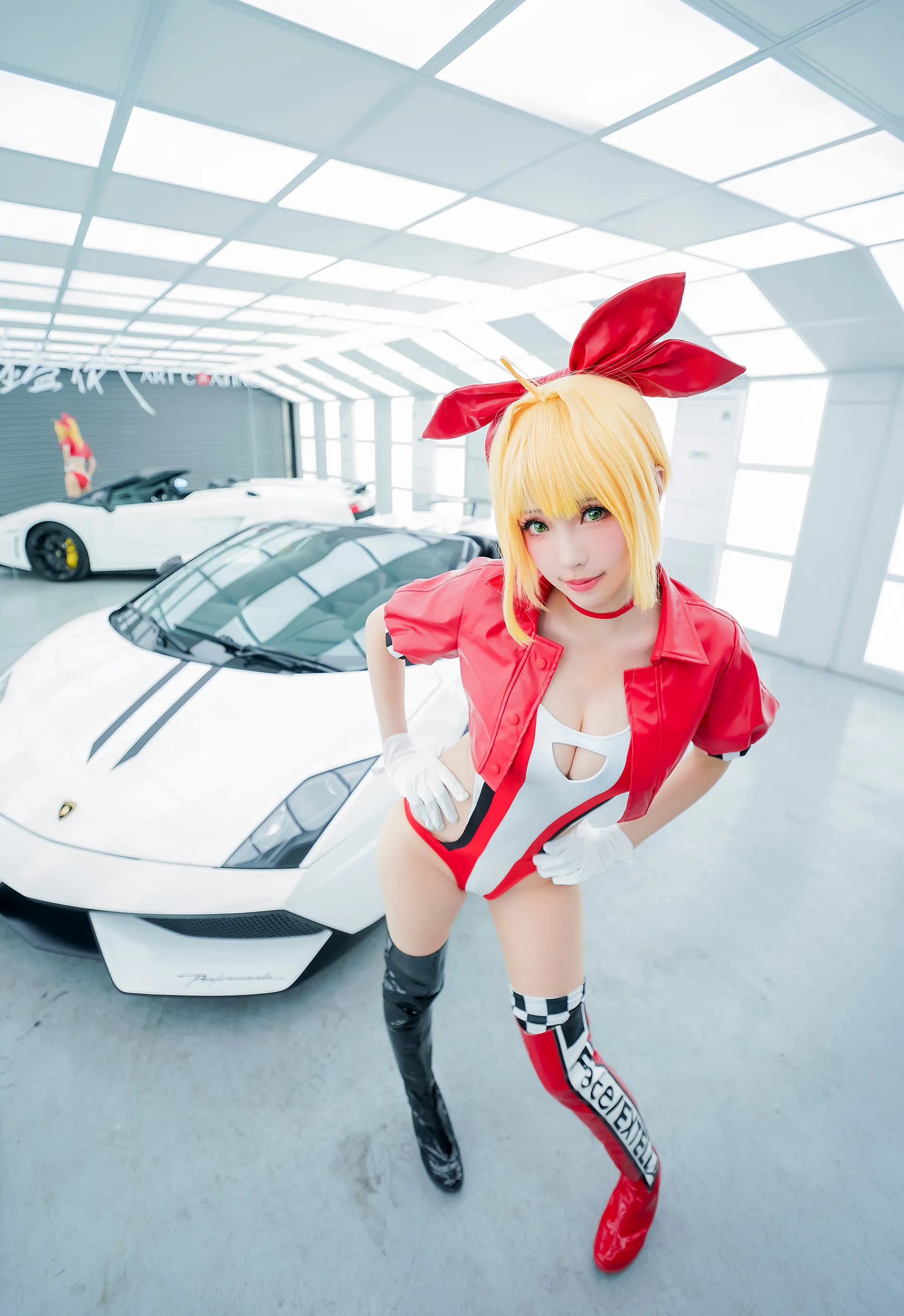 Coser妹子_ElyEE子_No.064 尼禄-赛车 主题写真 [30P]Xiuren秀人写真高清美女套图写真下载-看套图看套图
